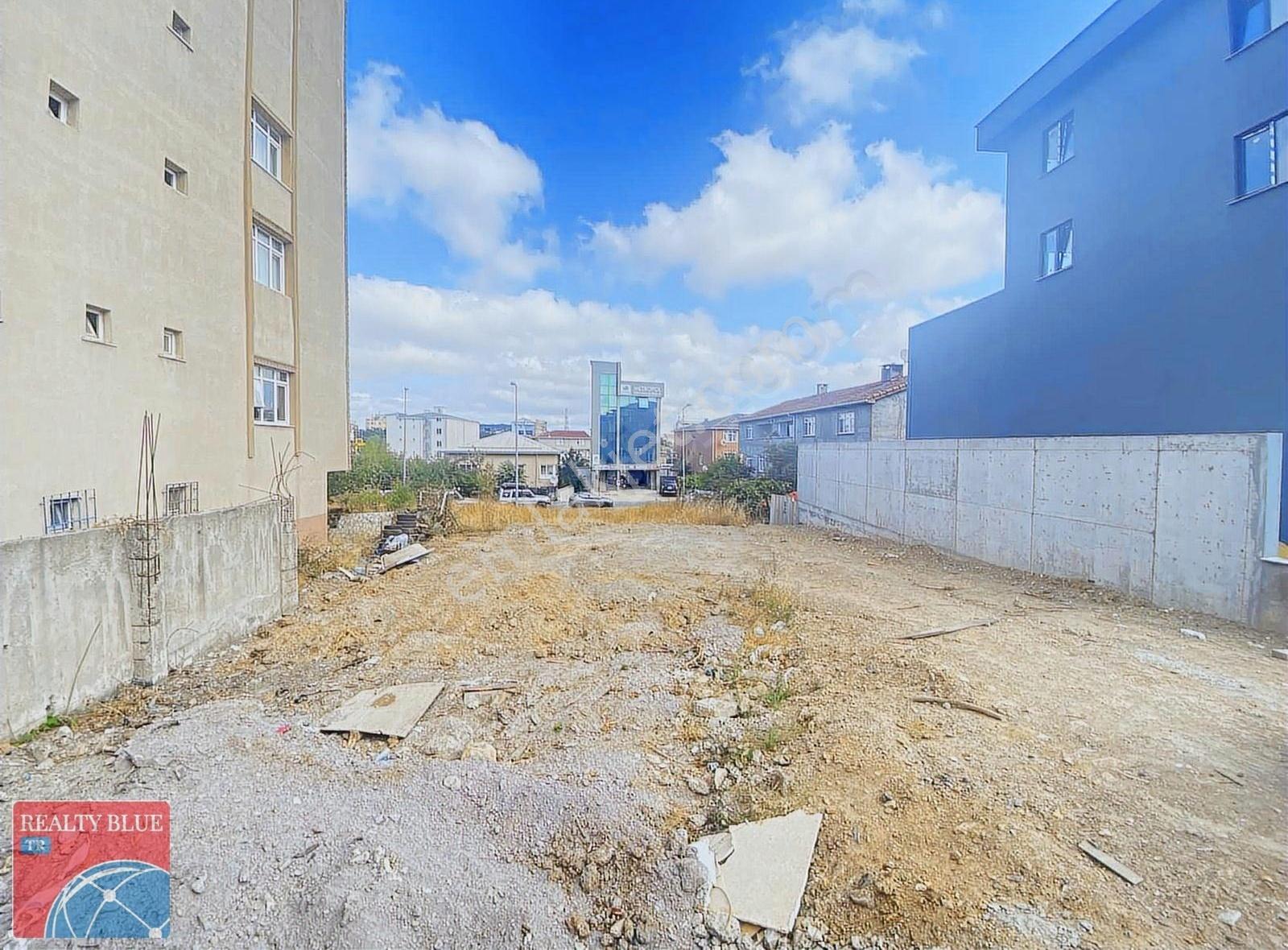 Ataşehir Ferhatpaşa Satılık 351 M2 Arsa