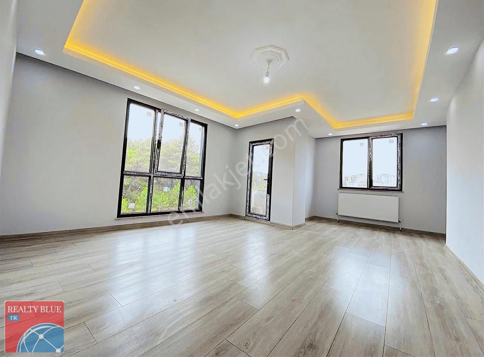 Sultanbeyli Orman Manzaralı 4+1 Satılık Dublex Daire