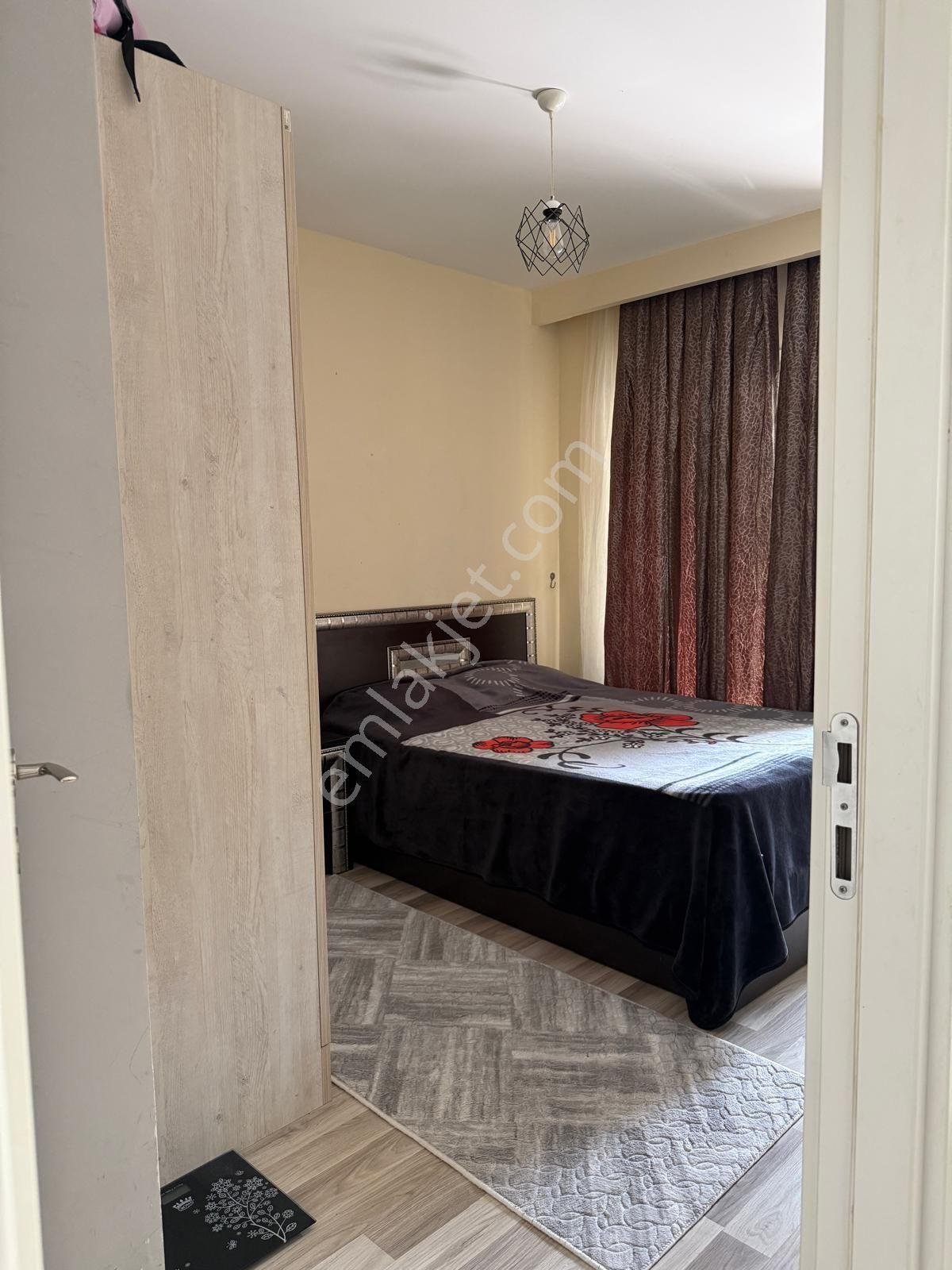 Kuşadası Havuzlu Sitede 1+1 Eşyalı Kiralık - Görsel 8