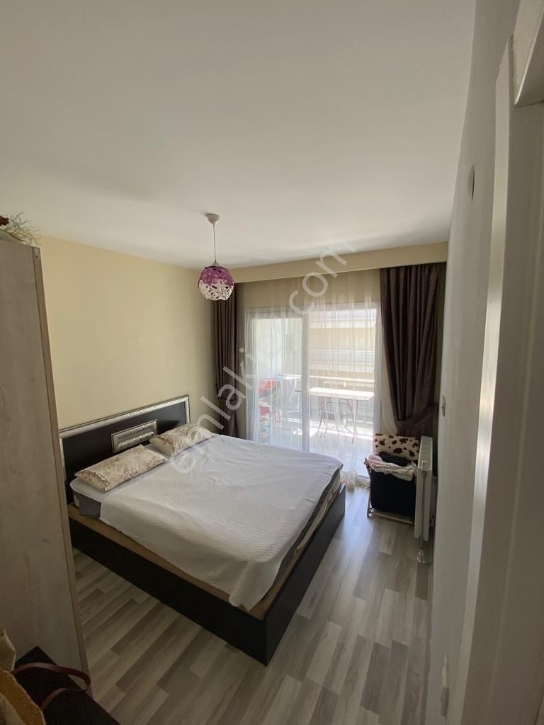 Kuşadası Havuzlu Sitede 1+1 Eşyalı Kiralık - Görsel 10