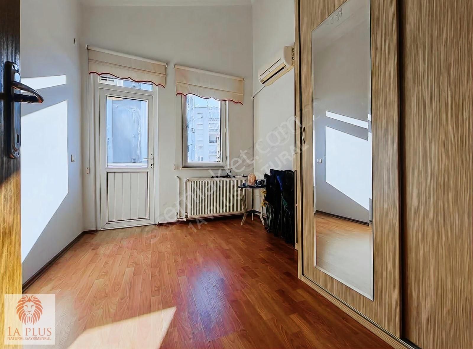 Konyaaltı'nda 5+1 210 M2 Devasa Dublex Pınarbaşı Mahallesi - Görsel 3