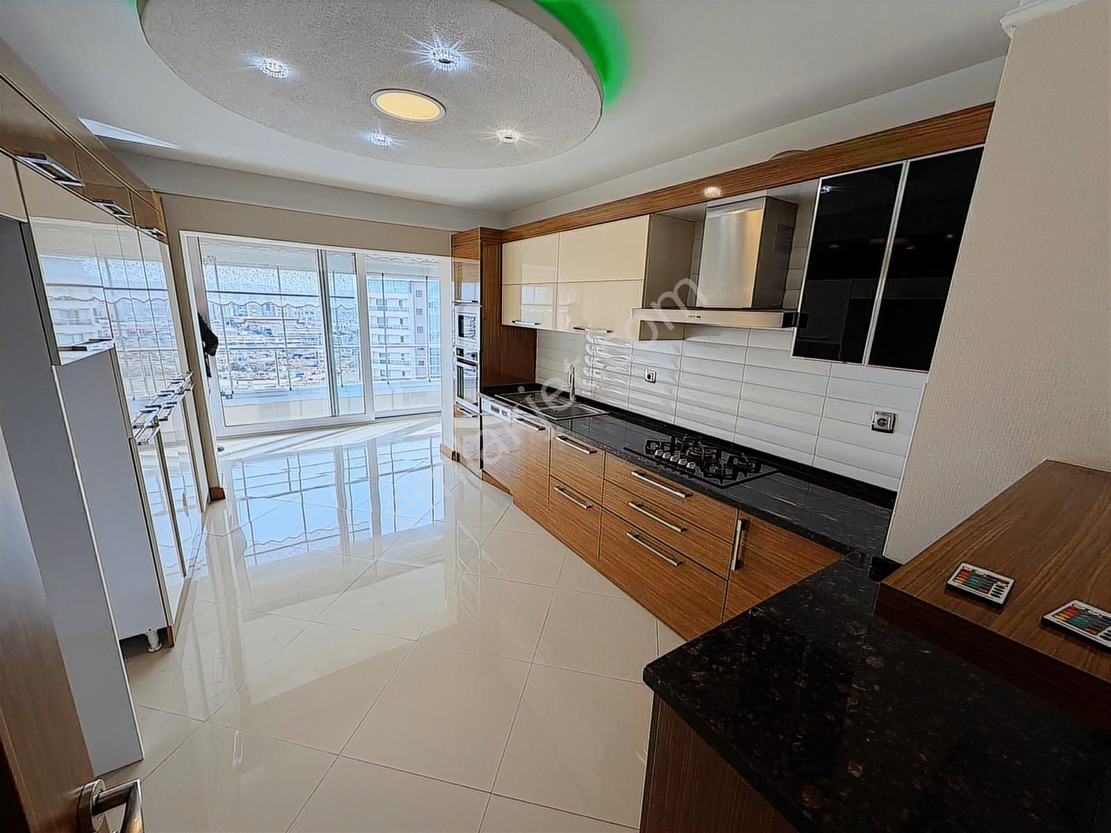 Batı Bahçe Konutlarında Site İçi Ultra Lüx Geniş 4+1 Kiralık - Görsel 7