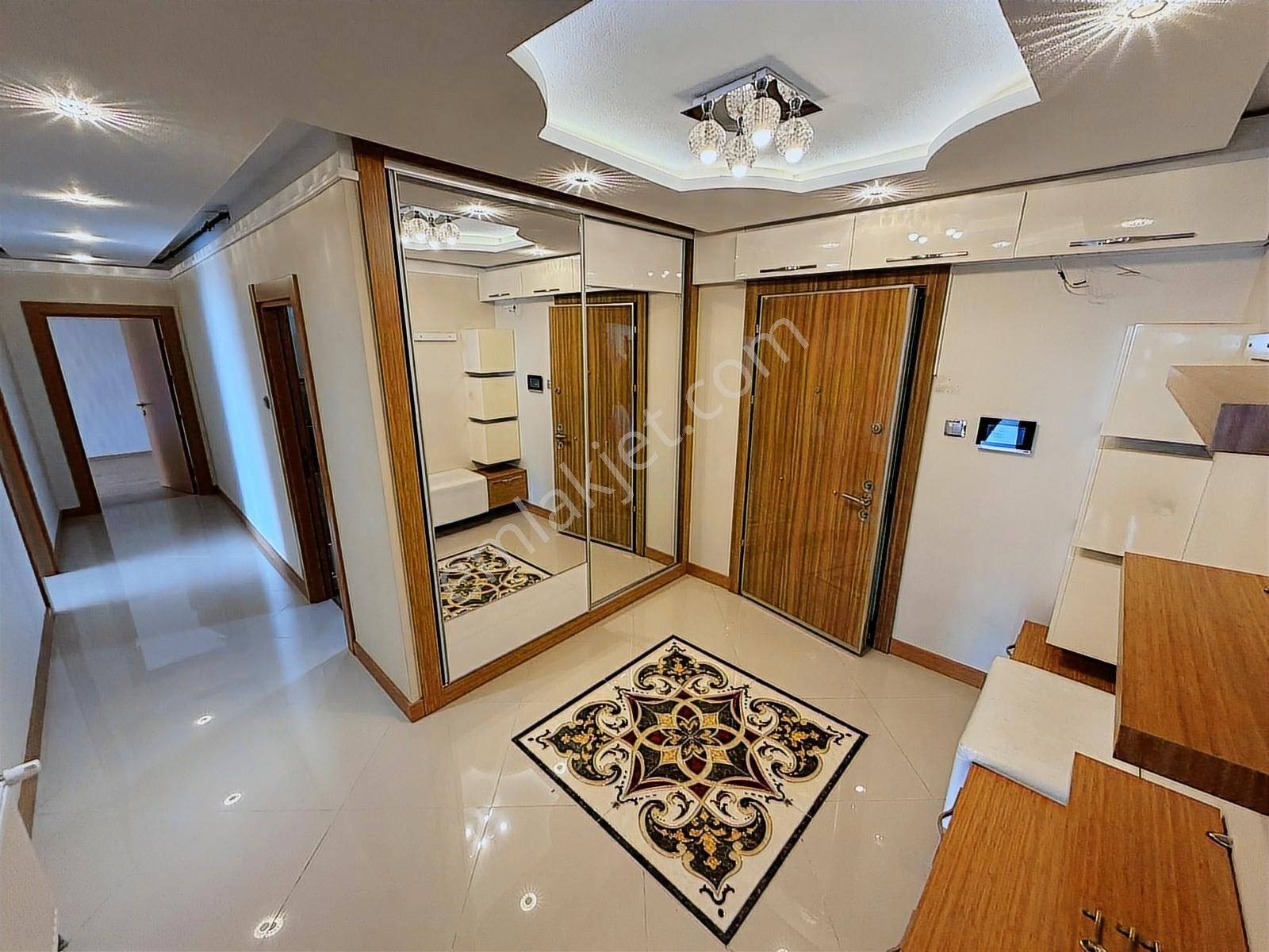 Batı Bahçe Konutlarında Site İçi Ultra Lüx Geniş 4+1 Kiralık - Görsel 5