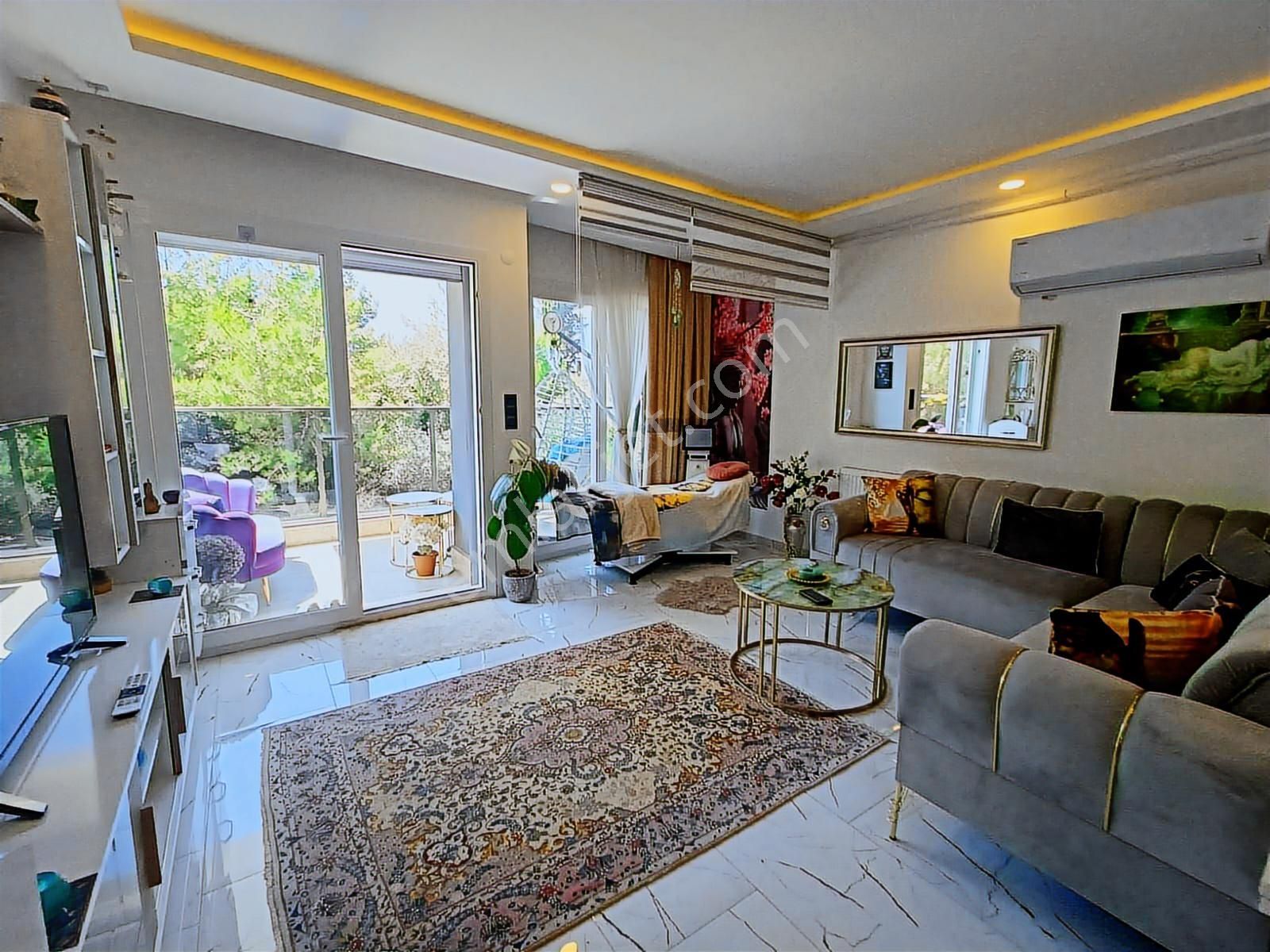 Doğalgazlı Ebeveyn Banyolu Balkonlu 1+1 Havuzlu Site Satılık - Görsel 2