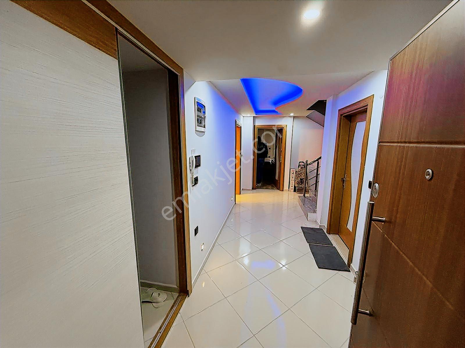 Kuşadası Merkeze Yakın Eşyalı Güvenlik Ve Havuzlu 3+1 Satılık - Görsel 19