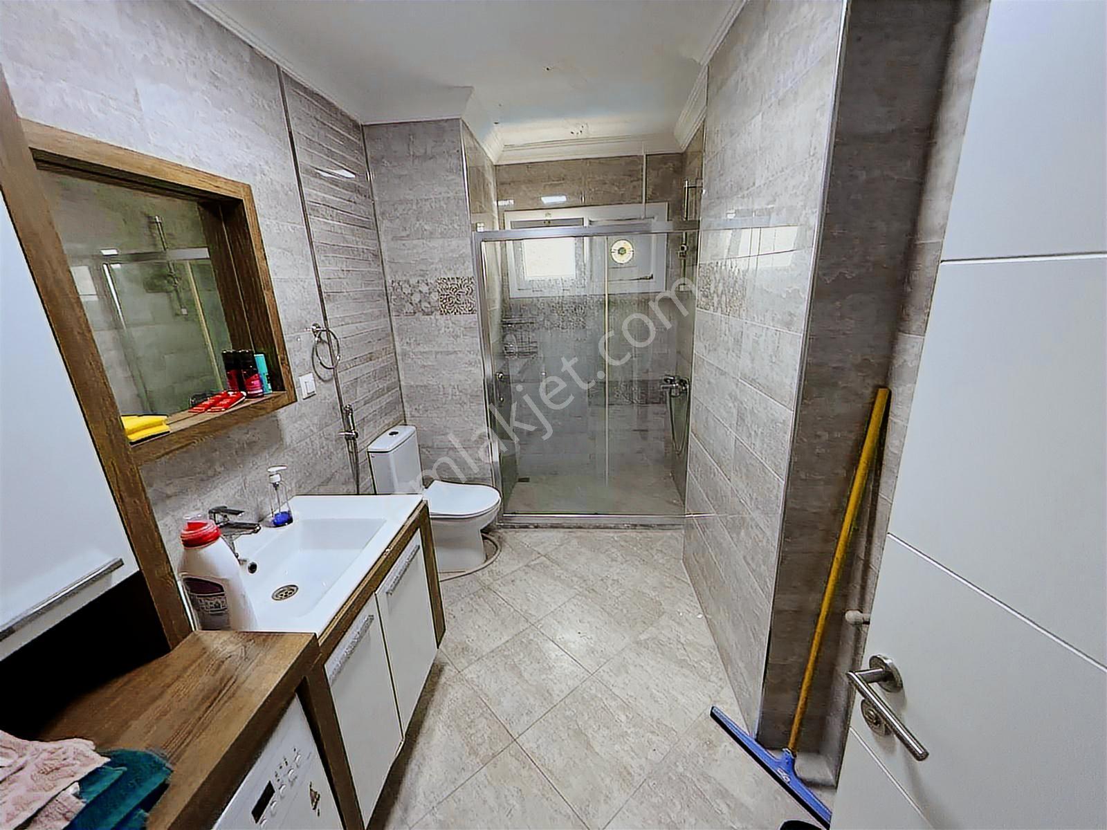 Kuşadası Merkeze Yakın Eşyalı Güvenlik Ve Havuzlu 3+1 Satılık - Görsel 20
