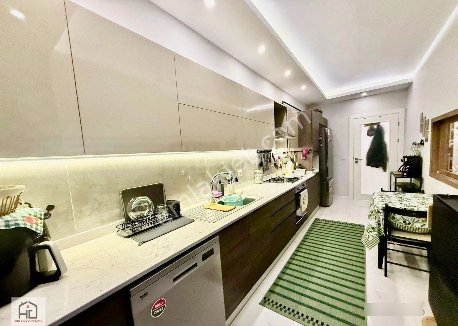 Suadiye Ayşeçavuşa Yakın 3+1 Geniş M2 De Balkonlu Ebeveyn Banyolu Lüks Yeni Bina - Görsel 2