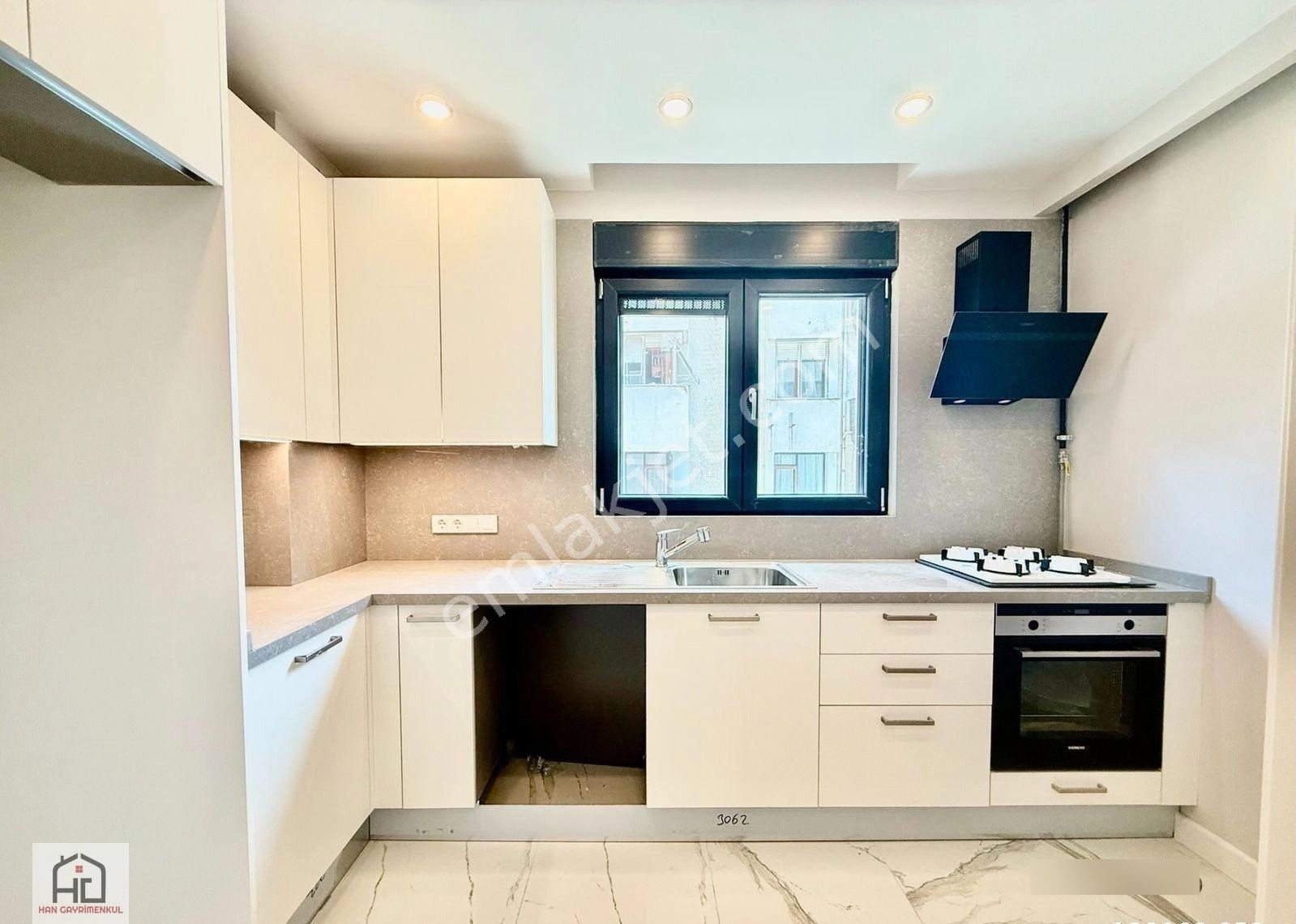 Han Emlak'tan Bağdata 3.binada 3+1 Balkonlu Lüks Sıfır Bina!! - Görsel 13