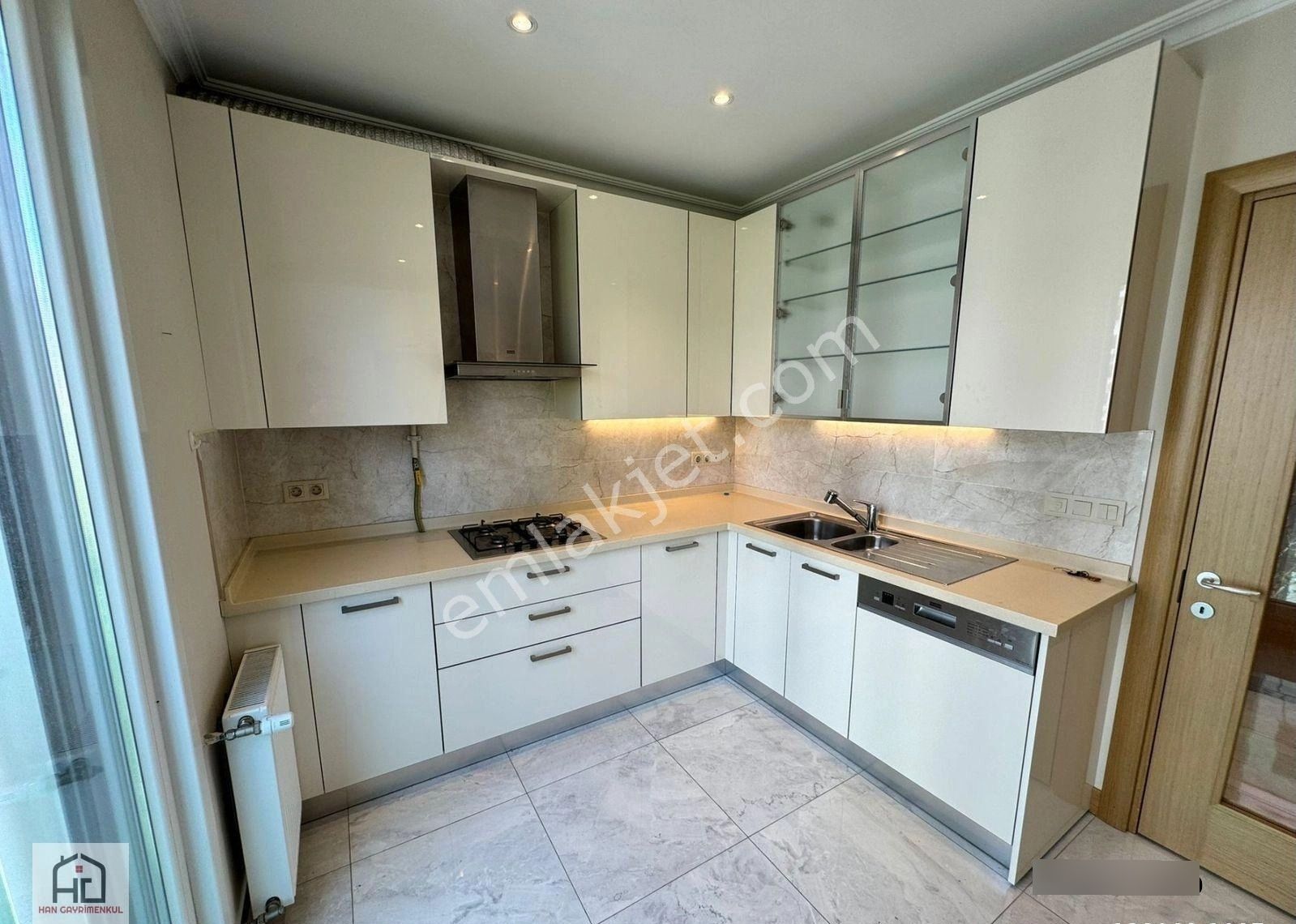 Han Emlak'tan Suadiye Marmaraya Ve Caddeye Yakın 3+1 Ebeveynli Fırsat !! - Görsel 3