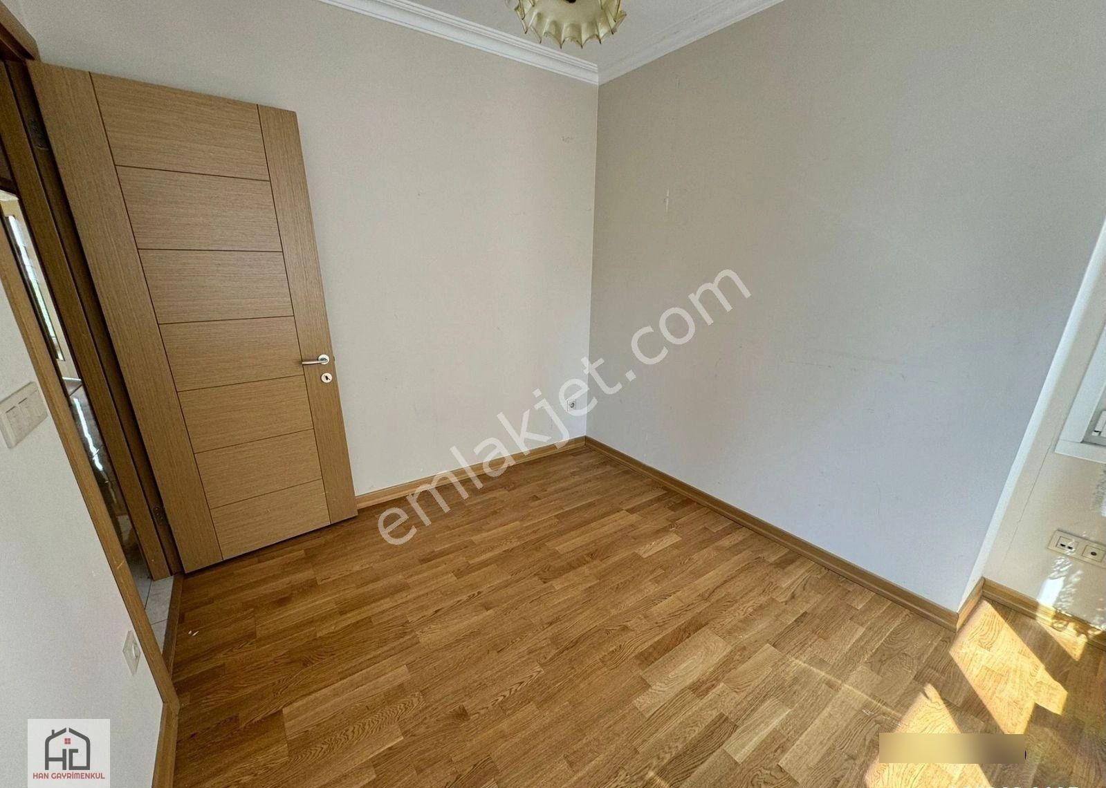 Han Emlak'tan Suadiye Marmaraya Ve Caddeye Yakın 3+1 Ebeveynli Fırsat !! - Görsel 4