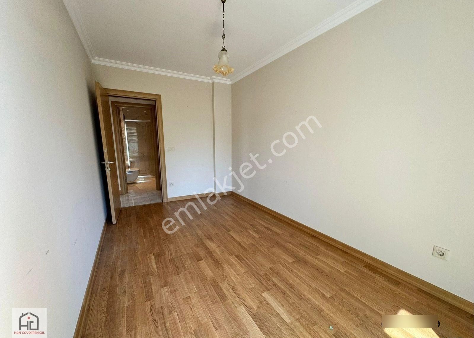 Han Emlak'tan Suadiye Marmaraya Ve Caddeye Yakın 3+1 Ebeveynli Fırsat !! - Görsel 5