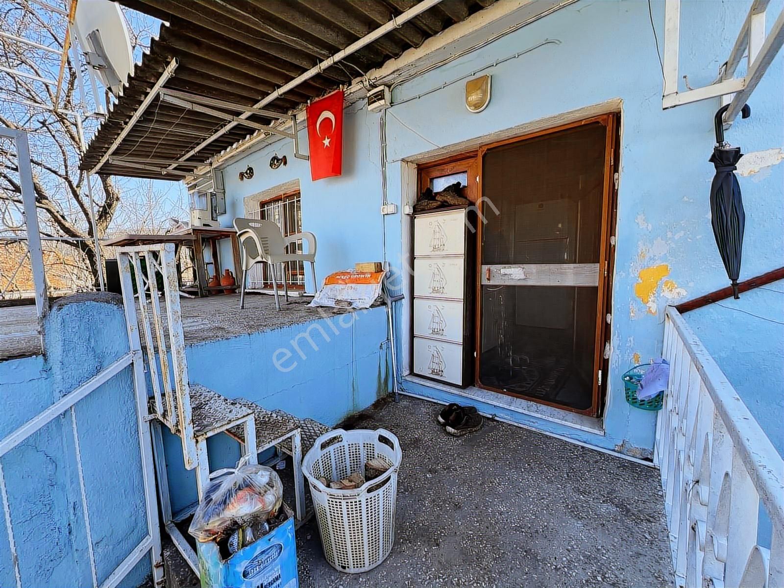 Bergama Kozak Yukarıbey'de Satılık Bahçeli Müstakil Ev - Görsel 17