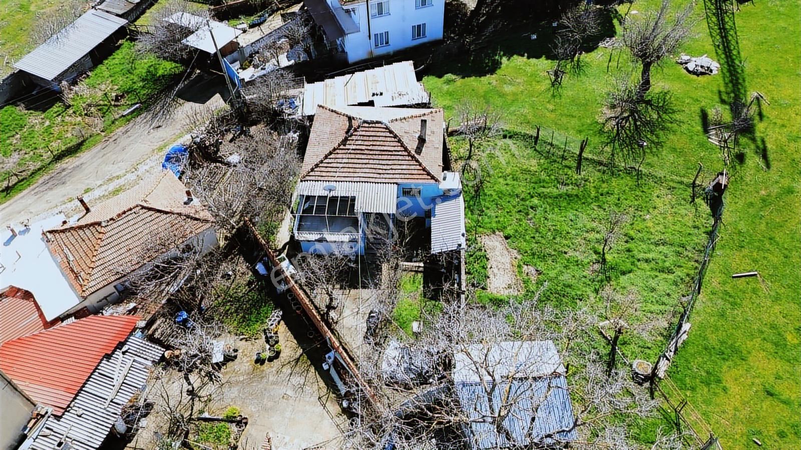 Bergama Kozak Yukarıbey'de Satılık Bahçeli Müstakil Ev - Görsel 31