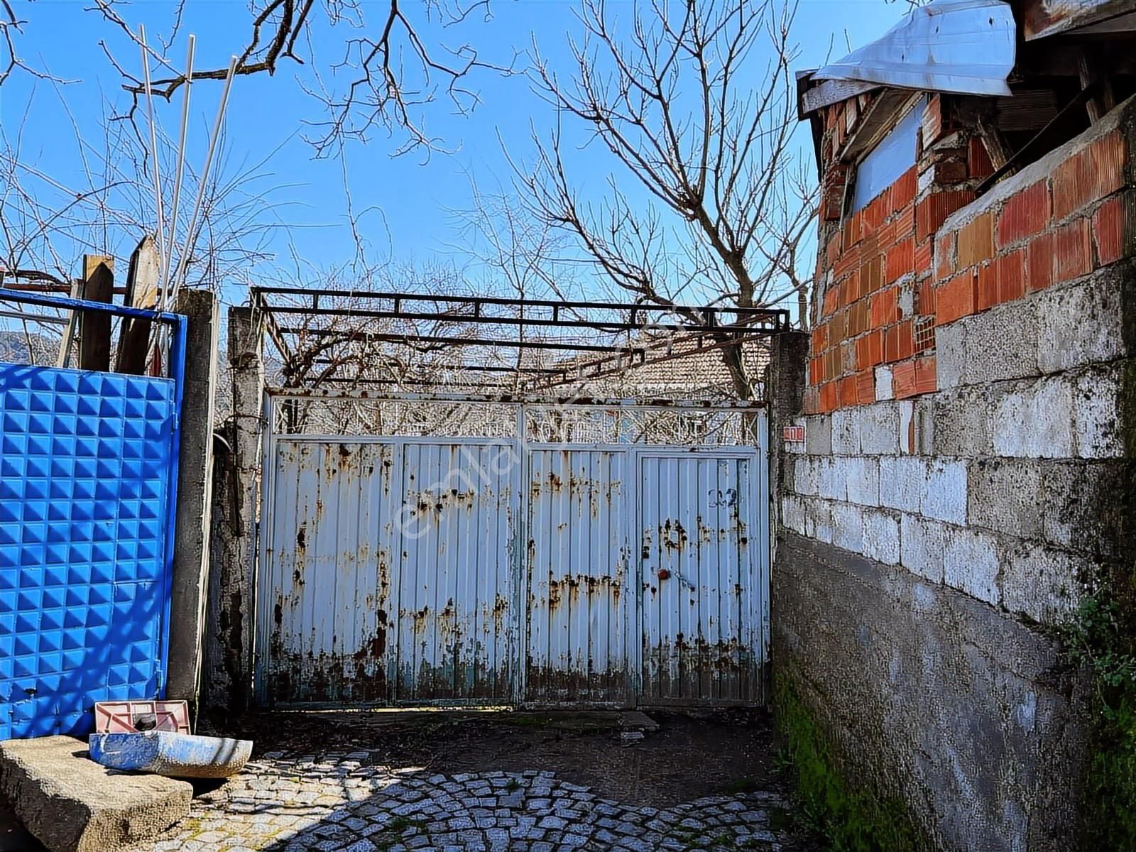 Bergama Kozak Yukarıbey'de Satılık Bahçeli Müstakil Ev - Görsel 4