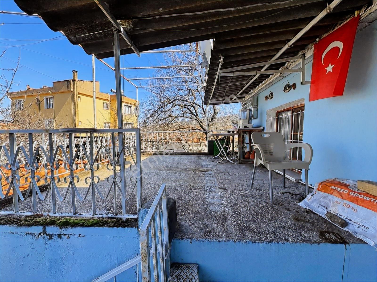 Bergama Kozak Yukarıbey'de Satılık Bahçeli Müstakil Ev - Görsel 8