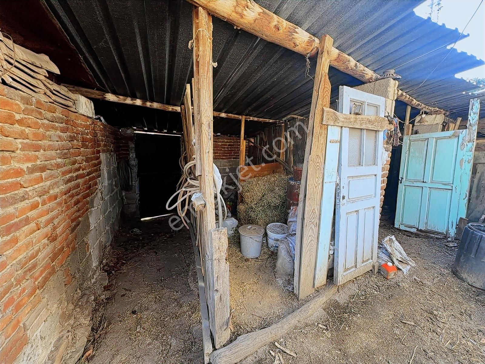 Bergama Kozak Yukarıbey'de Satılık Bahçeli Müstakil Ev - Görsel 14