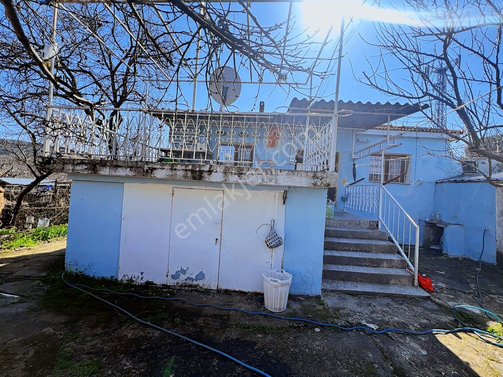 Bergama Kozak Yukarıbey'de Satılık Bahçeli Müstakil Ev - Görsel 33