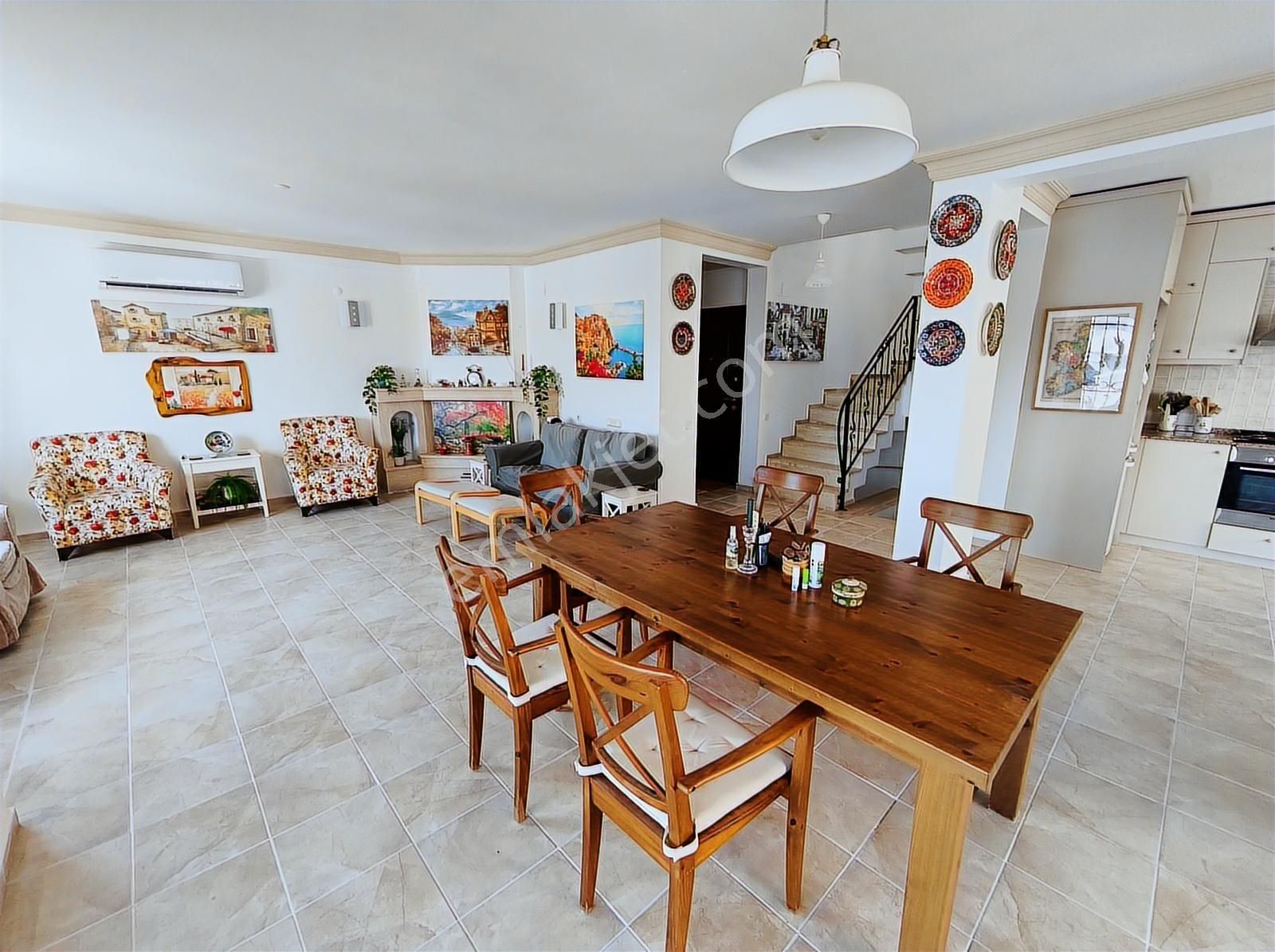 Kuşadasında Emsallerinden Çok Ucuz, Satılık, 5+2 Geniş Villa - Görsel 30