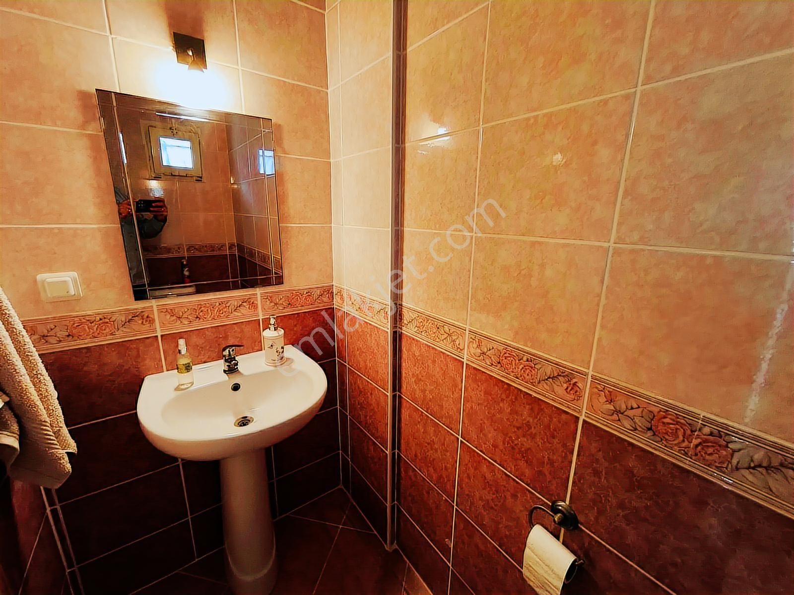 Kuşadasında Emsallerinden Çok Ucuz, Satılık, 5+2 Geniş Villa - Görsel 4