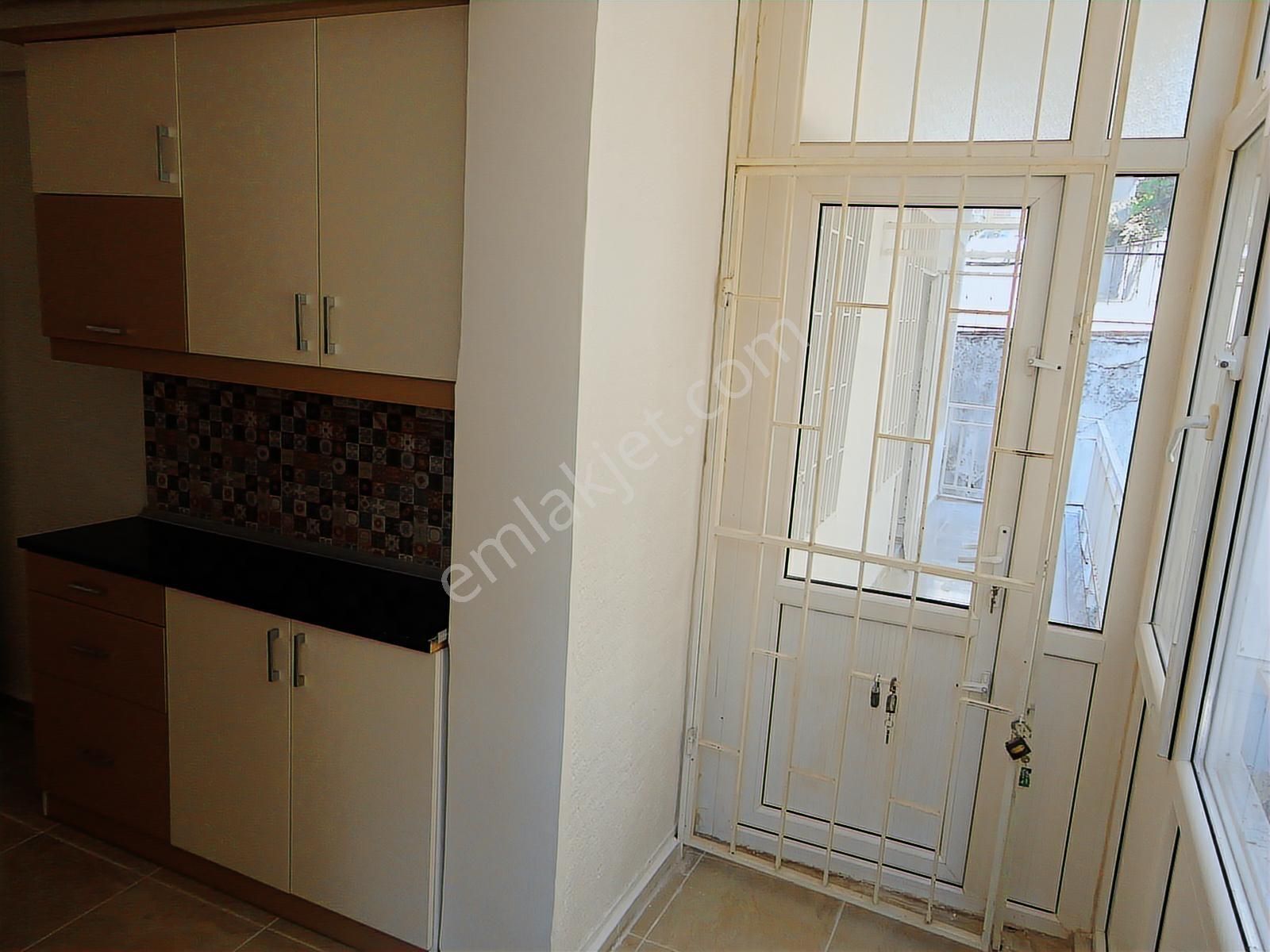 Maltepe Adatepe Sahilde İskanlı Balkonlu Marmaraya Yakın 3+1 - Görsel 28