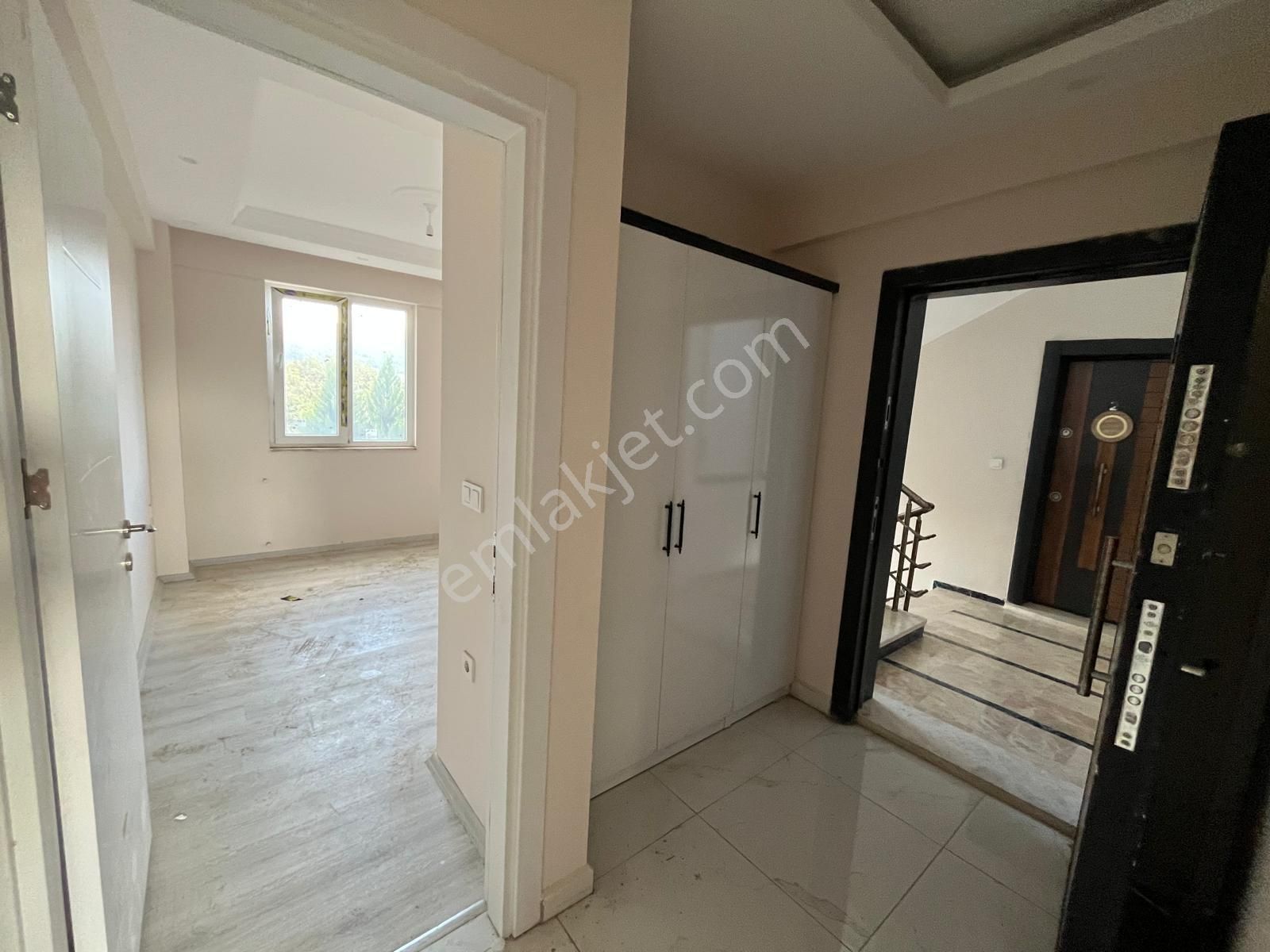 Stoptan Söğütlüyurtta *havuzlu Sitede* 2+1 Satılık Daire - Görsel 6