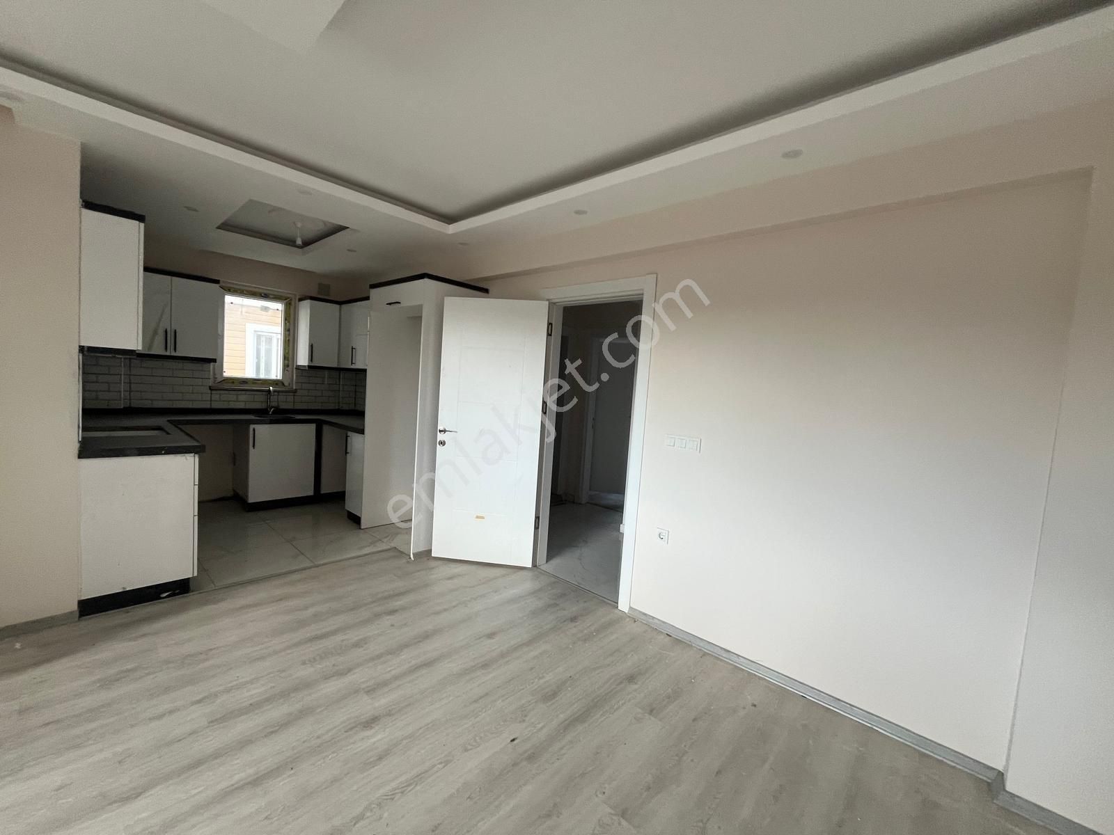 Stoptan Söğütlüyurtta *havuzlu Sitede* 2+1 Satılık Daire - Görsel 2