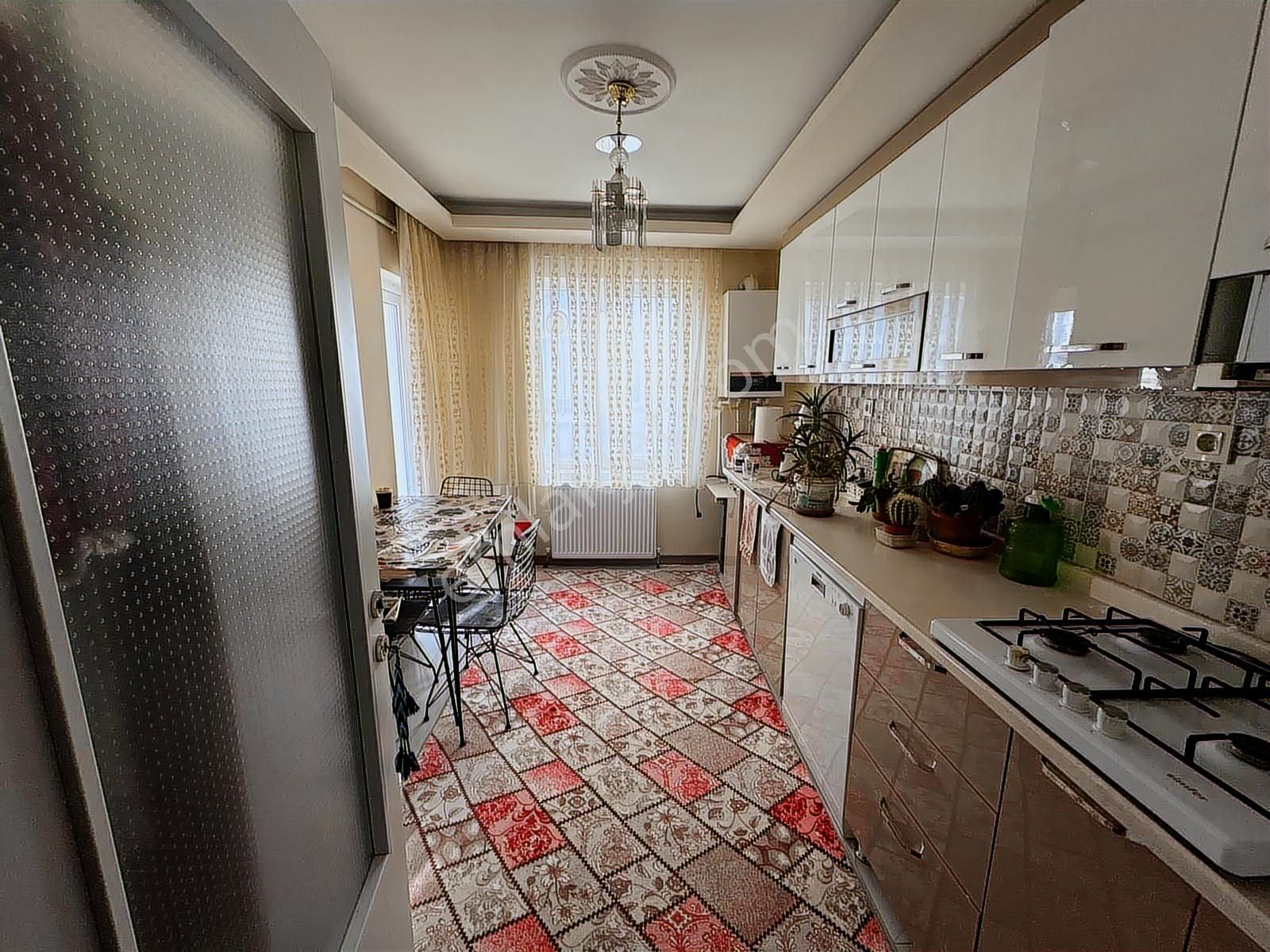 Marka Gayrimenkul,den 3+1 Masrafsız Cadde Yakını Daire - Görsel 22