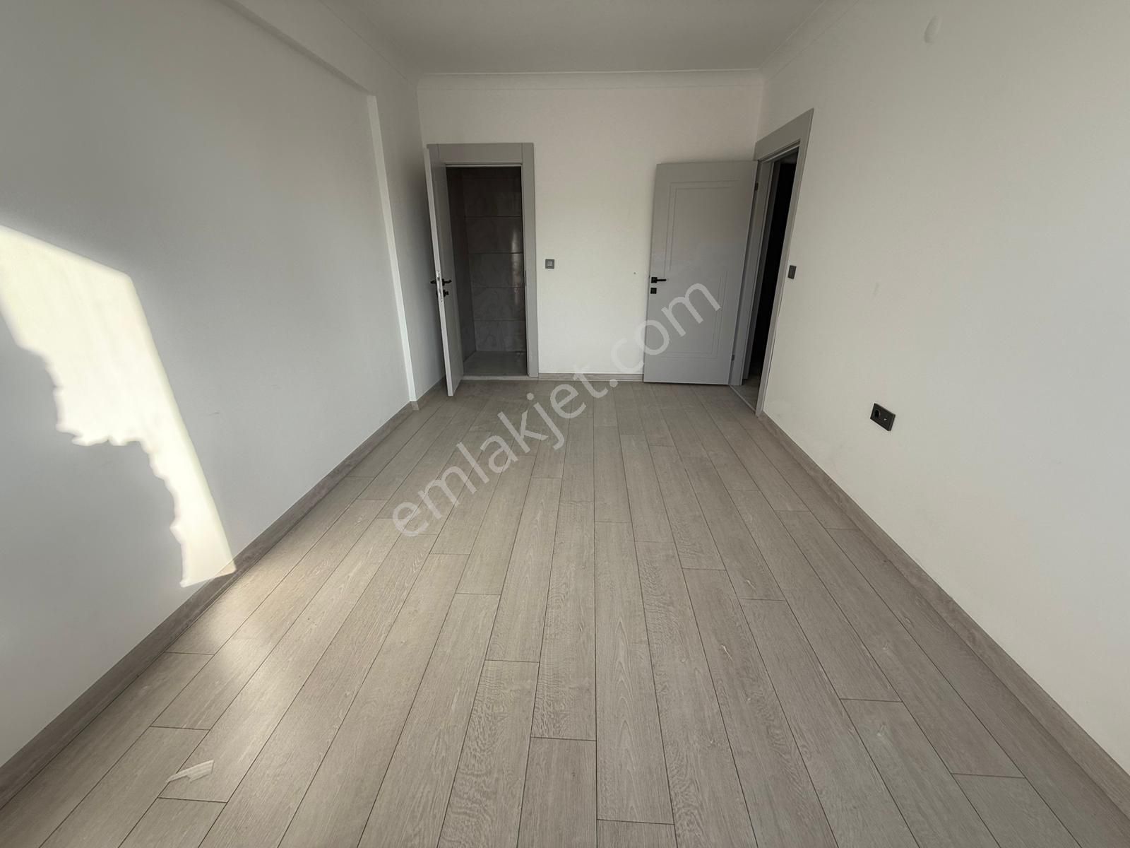 Marka,dan Ebeveyn+teras Güney Cephe 3. Kat Ön Cephe Sıfır 135m2* - Görsel 32