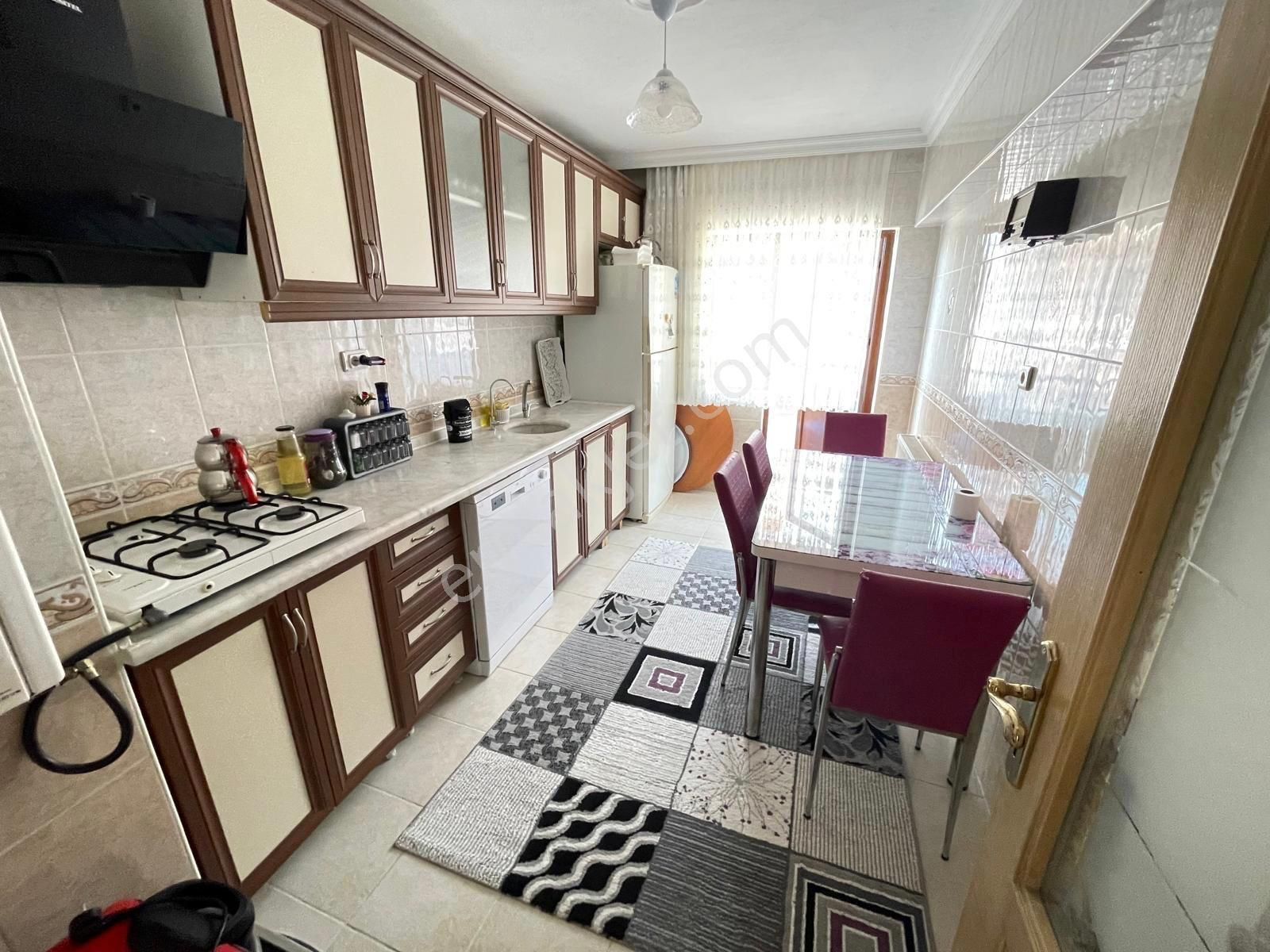 Marka,dan Köroğlu Parkı Yakını Cadde Üzeri 3.kat Ön Cephe** - Görsel 7