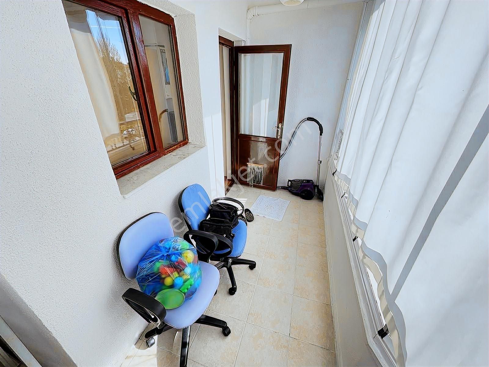 Marka,dan Köroğlu Parkı Yakını Cadde Üzeri 3.kat Ön Cephe** - Görsel 18