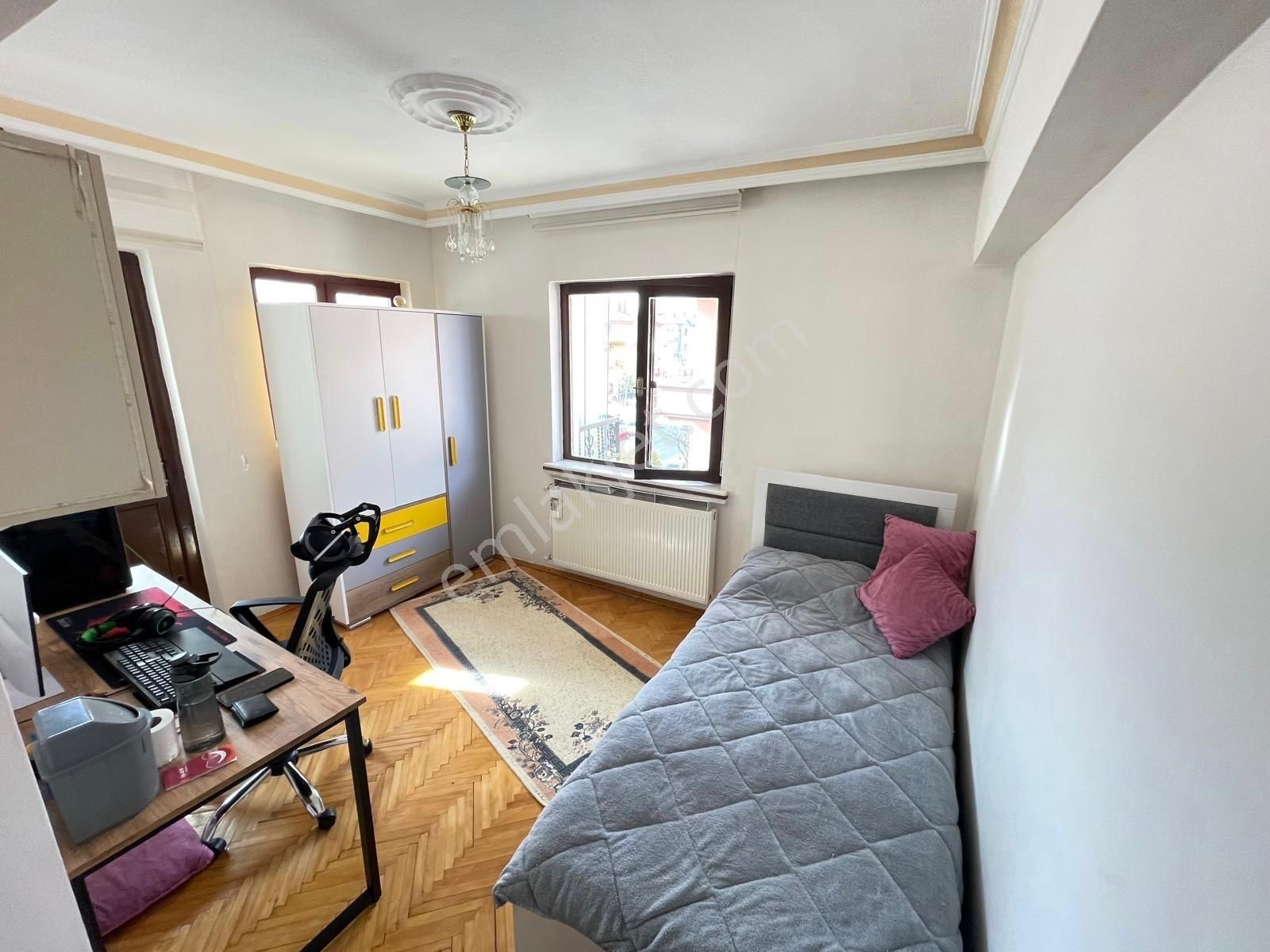 Marka,dan Köroğlu Parkı Yakını Cadde Üzeri 3.kat Ön Cephe** - Görsel 35