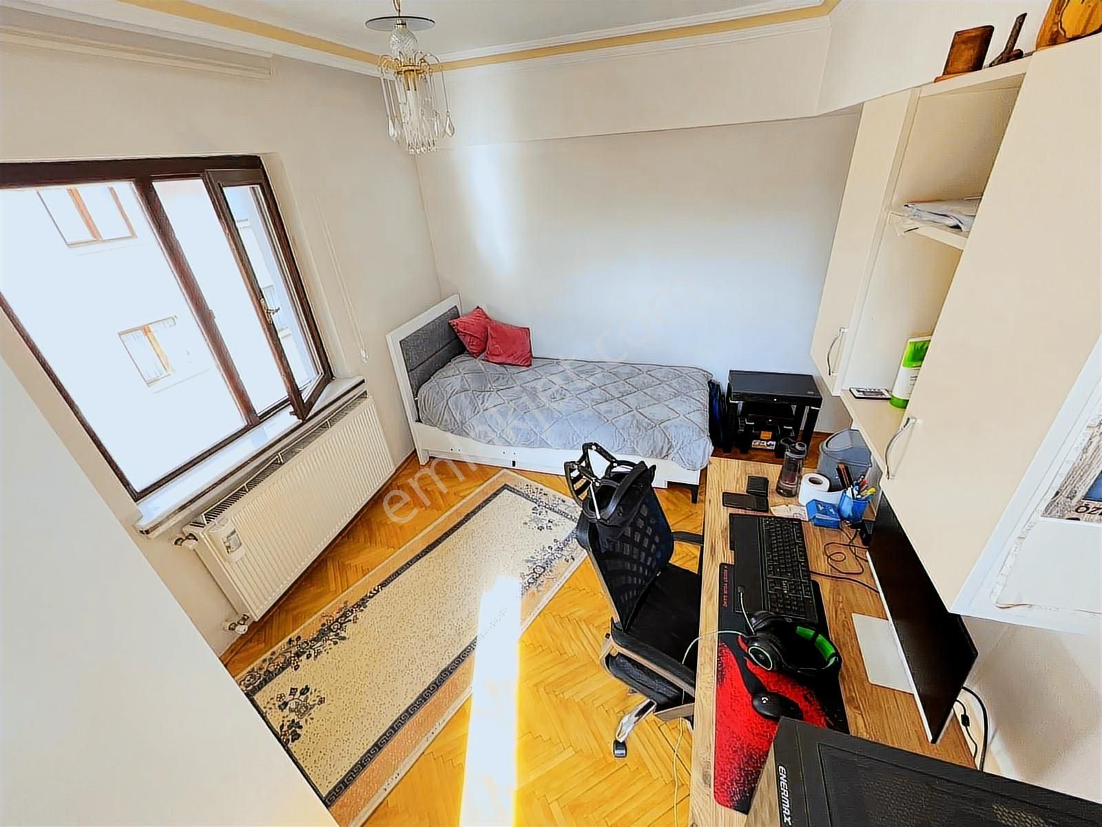 Marka,dan Köroğlu Parkı Yakını Cadde Üzeri 3.kat Ön Cephe** - Görsel 23