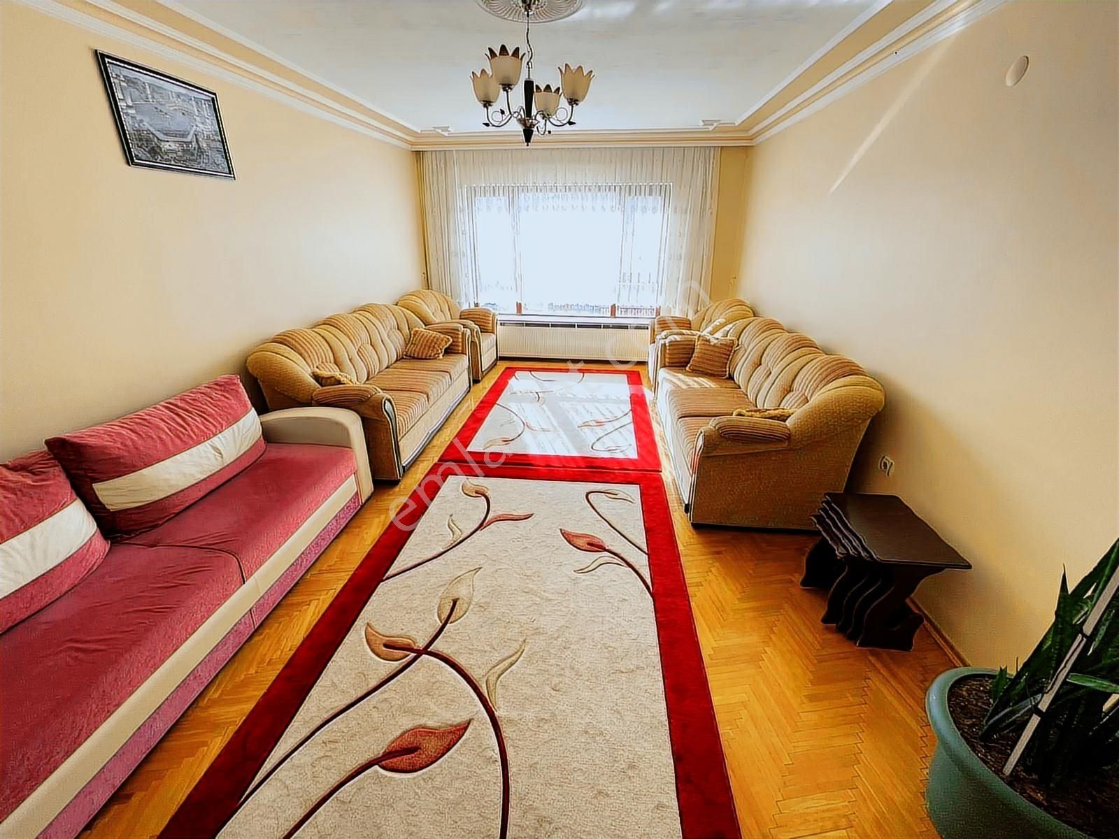 Marka,dan Köroğlu Parkı Yakını Cadde Üzeri 3.kat Ön Cephe** - Görsel 34