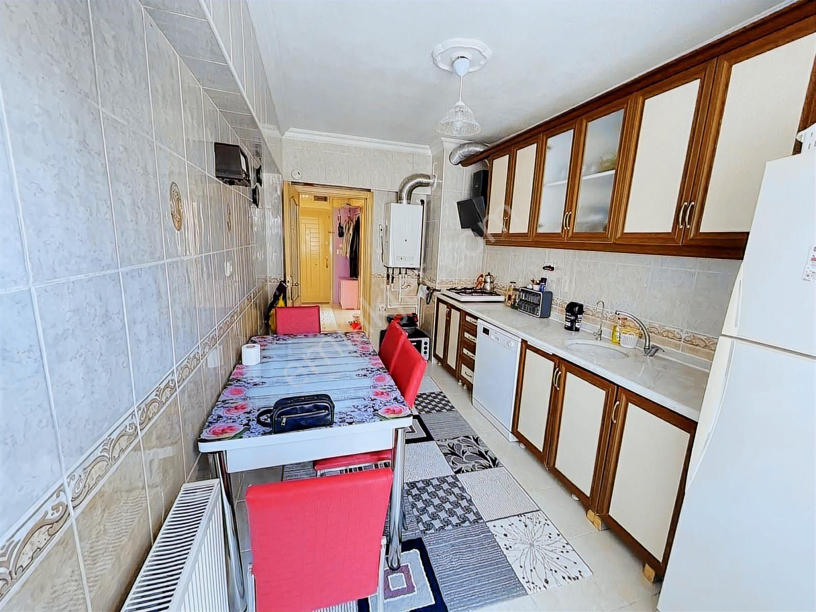 Marka,dan Köroğlu Parkı Yakını Cadde Üzeri 3.kat Ön Cephe** - Görsel 14