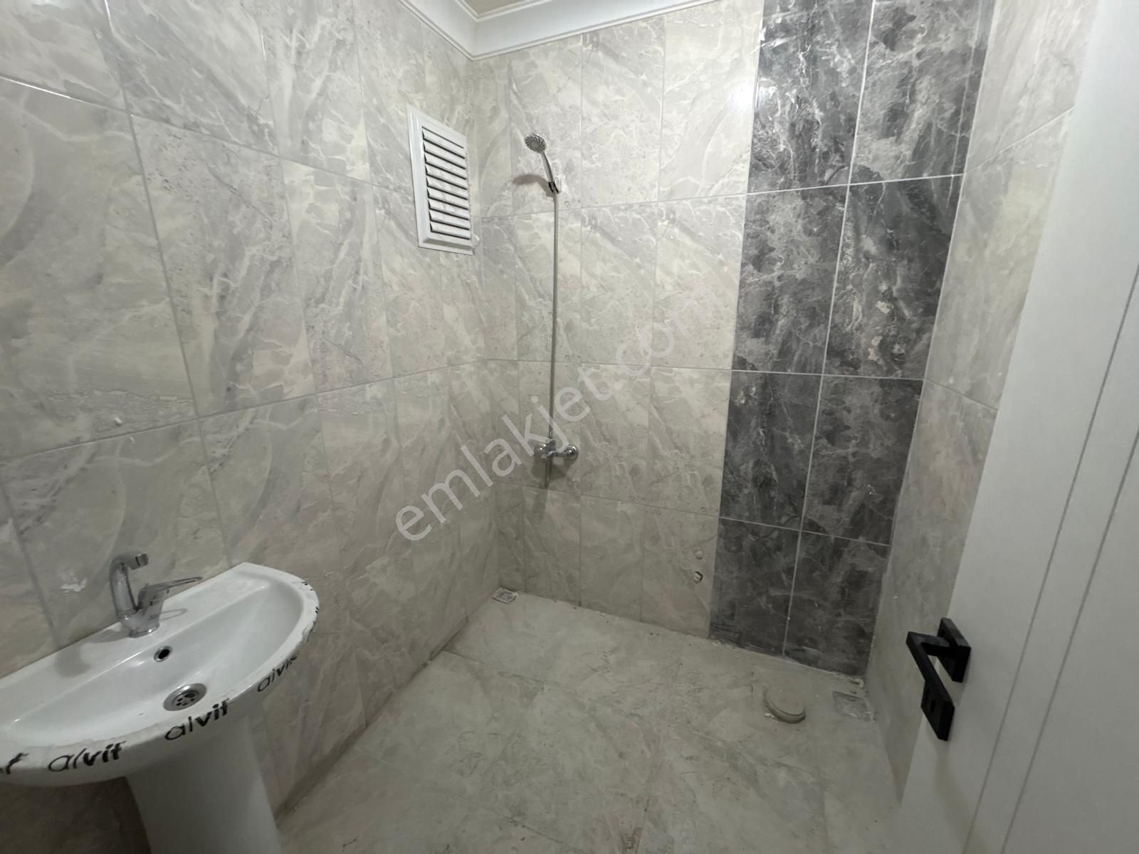 Marka Gayrimenkul,den Sıfır Teras Balkonlu 3+1 Daire - Görsel 19