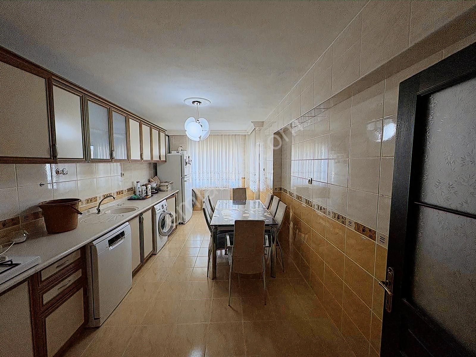 Marka Gayrimenkul,den Geniş Ferah 3. Katta 3+1 Daire - Görsel 3