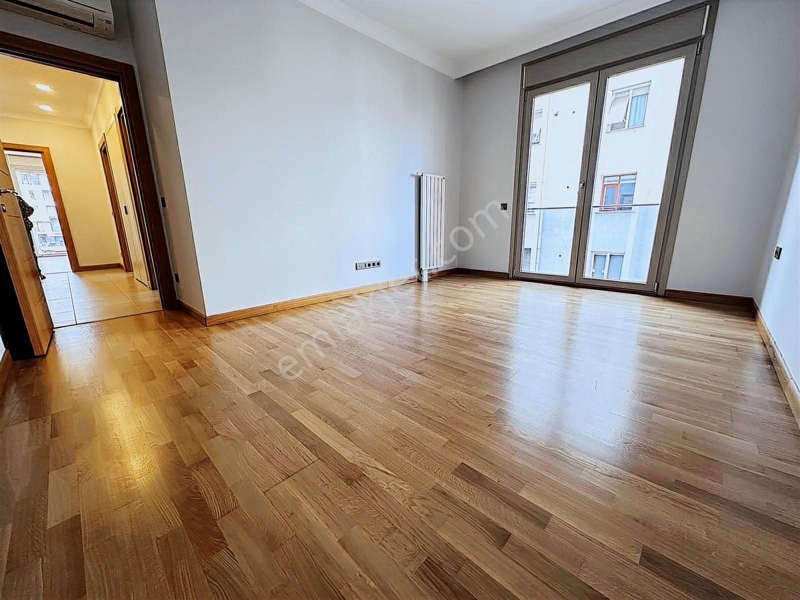 Suadiye'de 3+1 Net 105 M2 Prestijli Binada Fırsat Boş Daire - Görsel 26