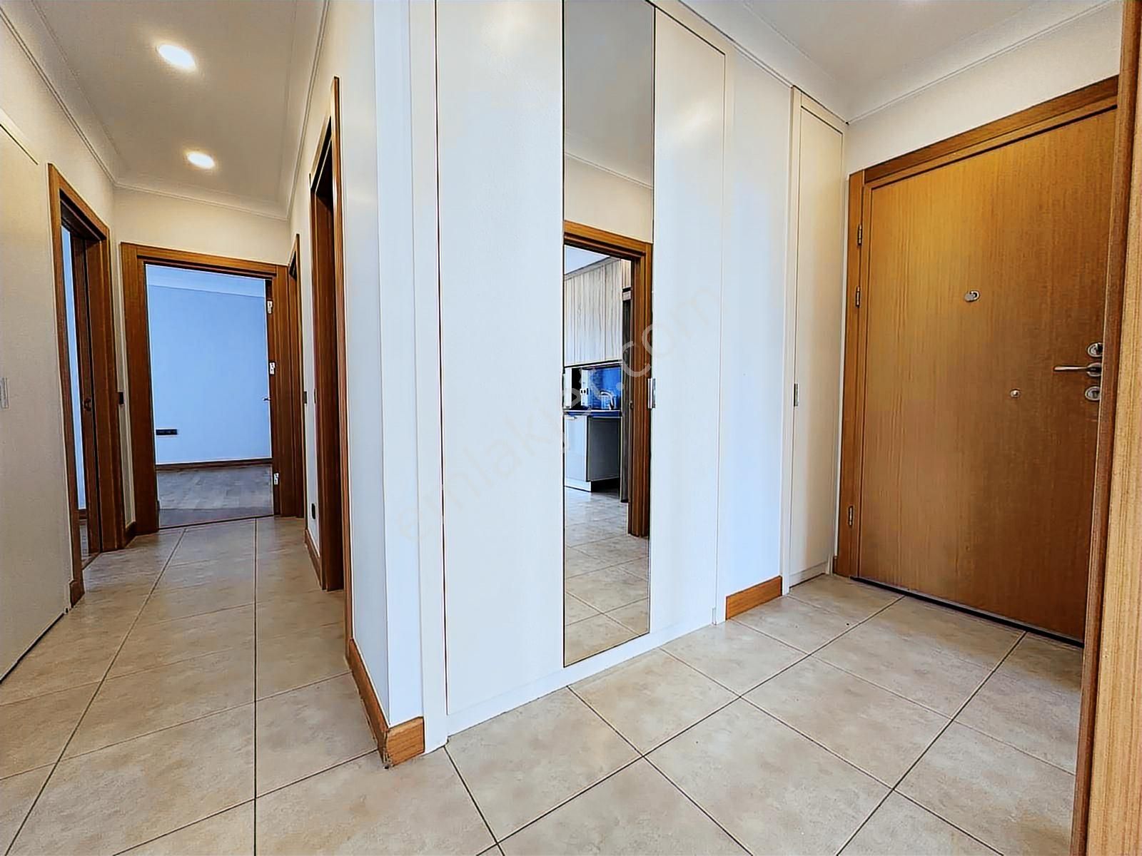 Suadiye'de 3+1 Net 105 M2 Prestijli Binada Fırsat Boş Daire - Görsel 10