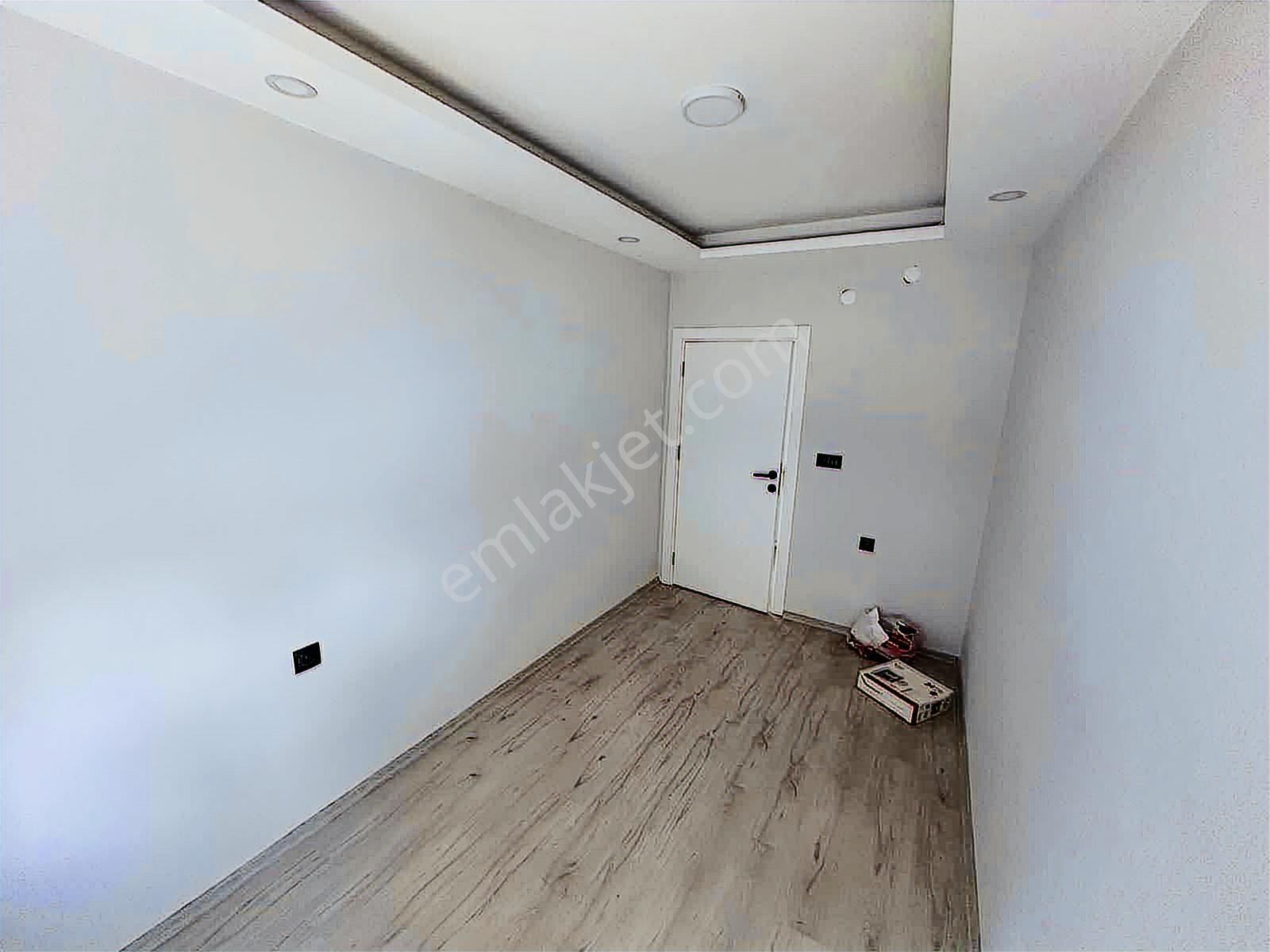 Gazi Mahallesinde Katta Tek Daire Üzeri 3+1 - Görsel 14