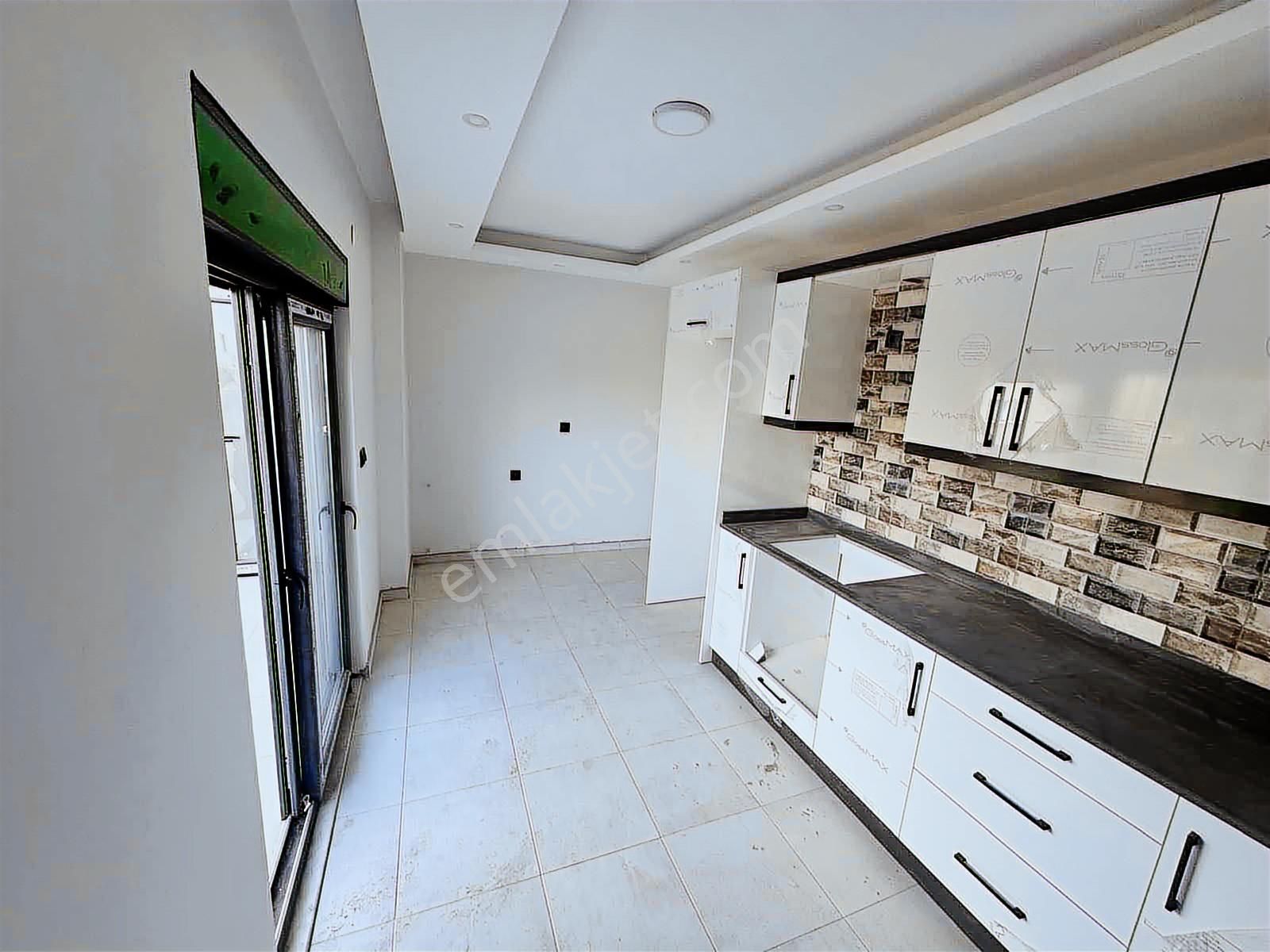 Gazi Mahallesinde Katta Tek Daire Üzeri 3+1 - Görsel 5