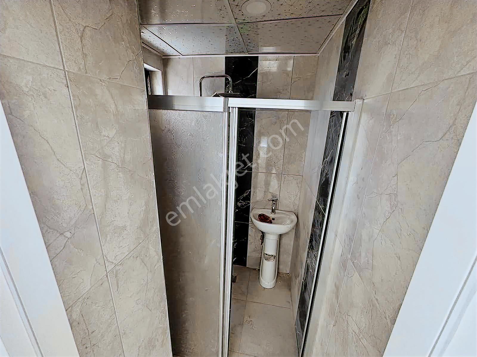 Gazi Mahallesinde Katta Tek Daire Üzeri 3+1 - Görsel 17