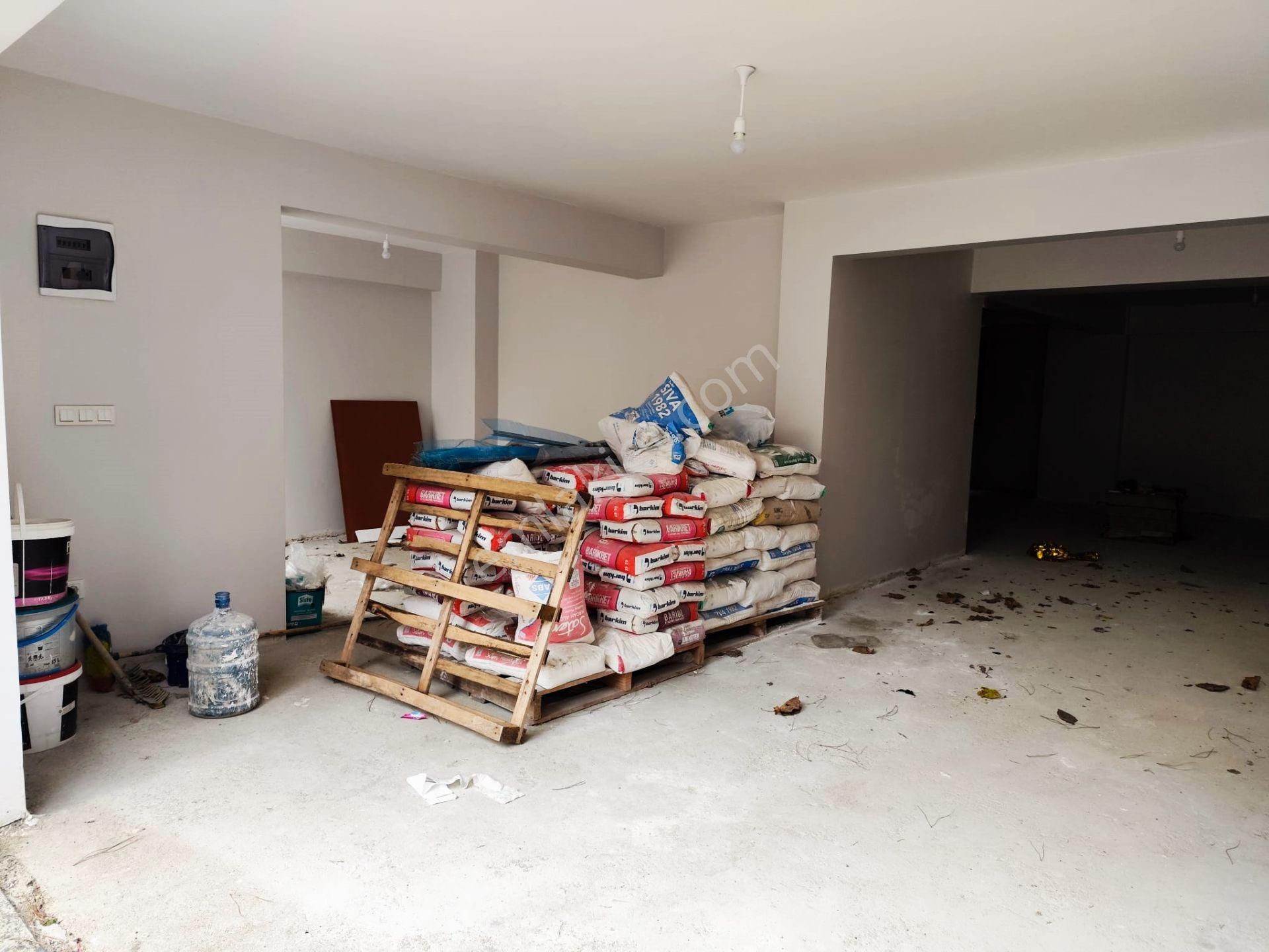 Mertcan Dan Adnan Kahveci Metroya Yürüme 100m2 Sıfır Dükkan - Görsel 4