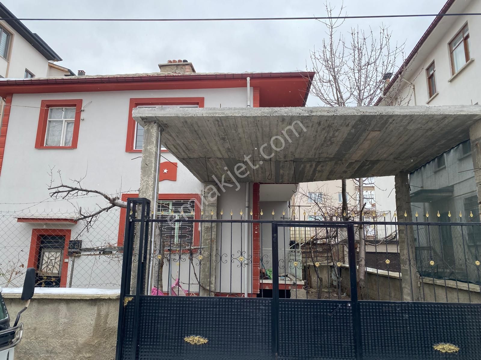 Sücüllü Emlaktan Kiralık 3 + 1 Özel Park Hastanesi Yakını İki Katlı Mütakil Daire - Görsel 28