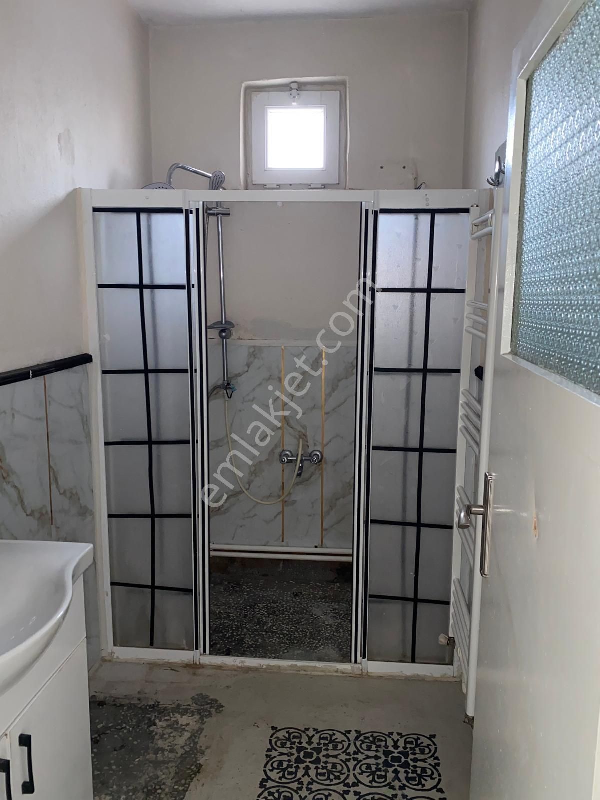 Sücüllü Emlaktan Kiralık 3 + 1 Özel Park Hastanesi Yakını İki Katlı Mütakil Daire - Görsel 3