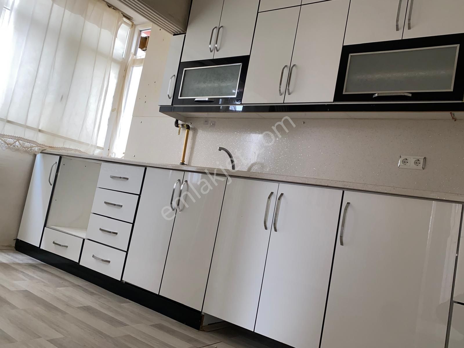 Sücüllü Emlaktan Kiralık 3 + 1 Özel Park Hastanesi Yakını İki Katlı Mütakil Daire - Görsel 5