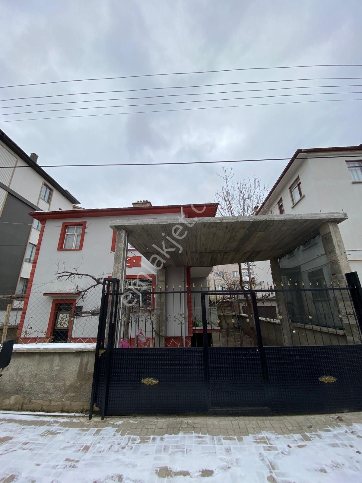 Sücüllü Emlaktan Kiralık 3 + 1 Özel Park Hastanesi Yakını İki Katlı Mütakil Daire - Görsel 31