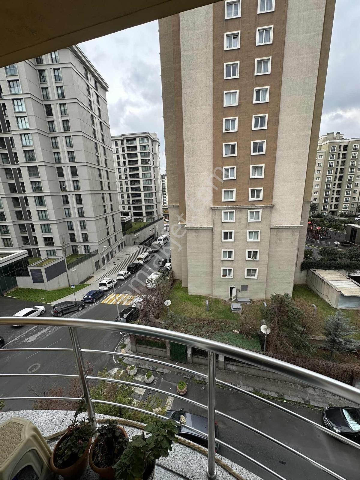 Çiğdem Emlak'tan Murat Erdemir Konaklarında Satılık 5+2 Daire