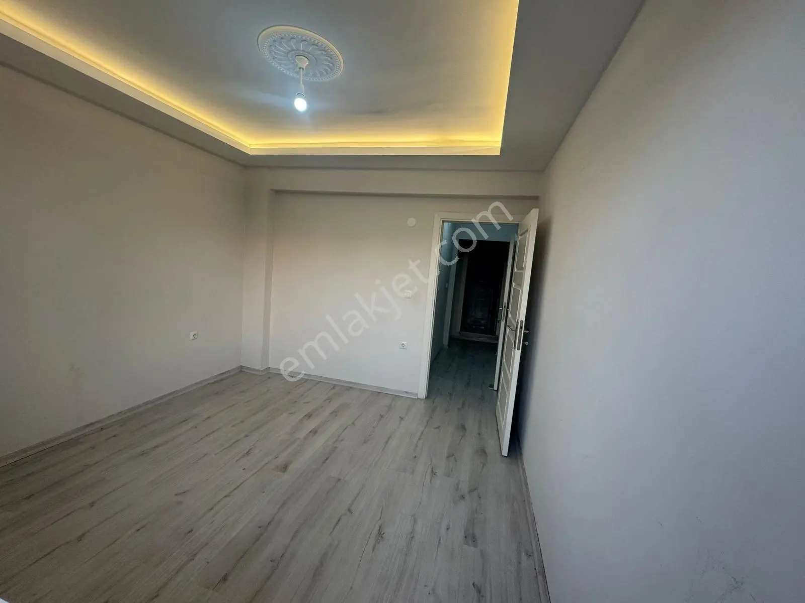 Samsun İlkadım Baruthane Amisos Tepesi Karşısı 4+1 Temiz 120 M2 - Görsel 2