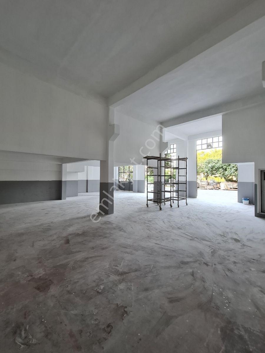 İkitelli Organize Tümsan 1 Sanayi 600 M2 Tır Kamyon Yaklaşır
