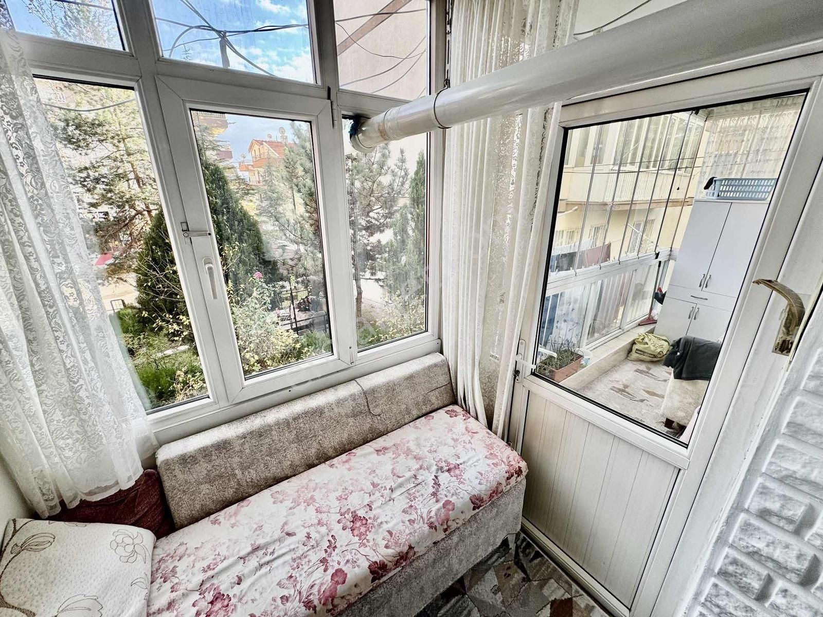 Ayvalı Kardeşler De Çad Üzeri Full Yapılı Satılık 3+1 Daire - Görsel 2